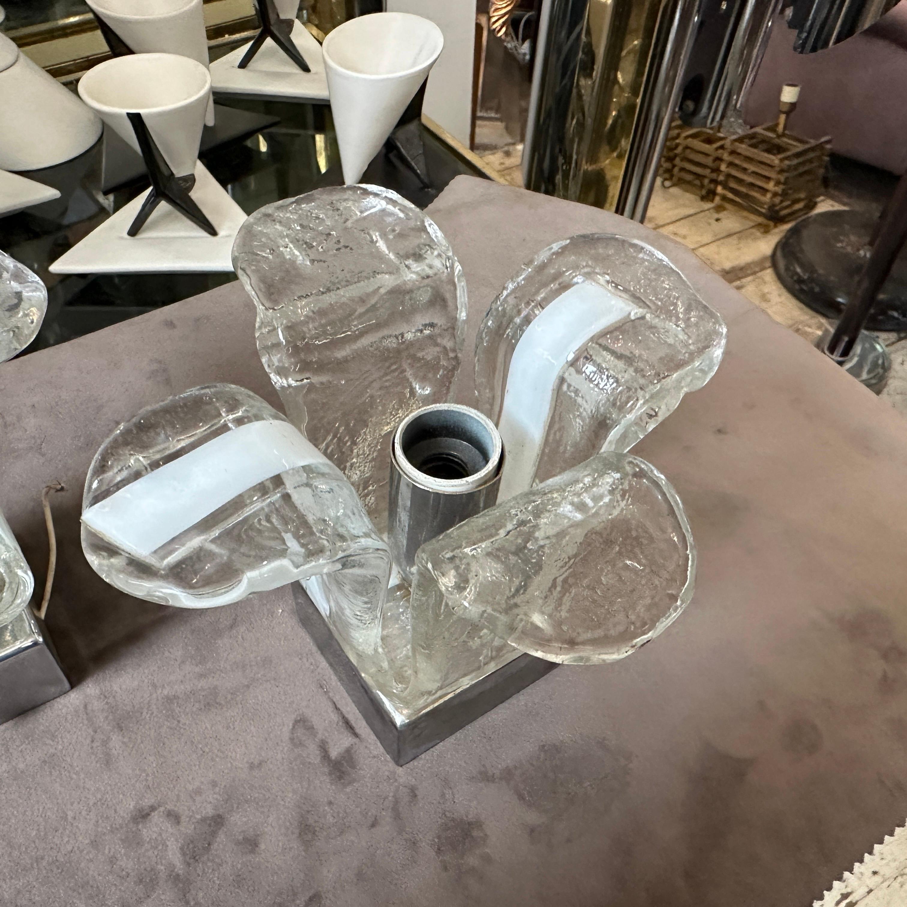 Deux appliques murales en verre de Murano et acier de l'ère spatiale des années 1960 par Mazzega en vente 1