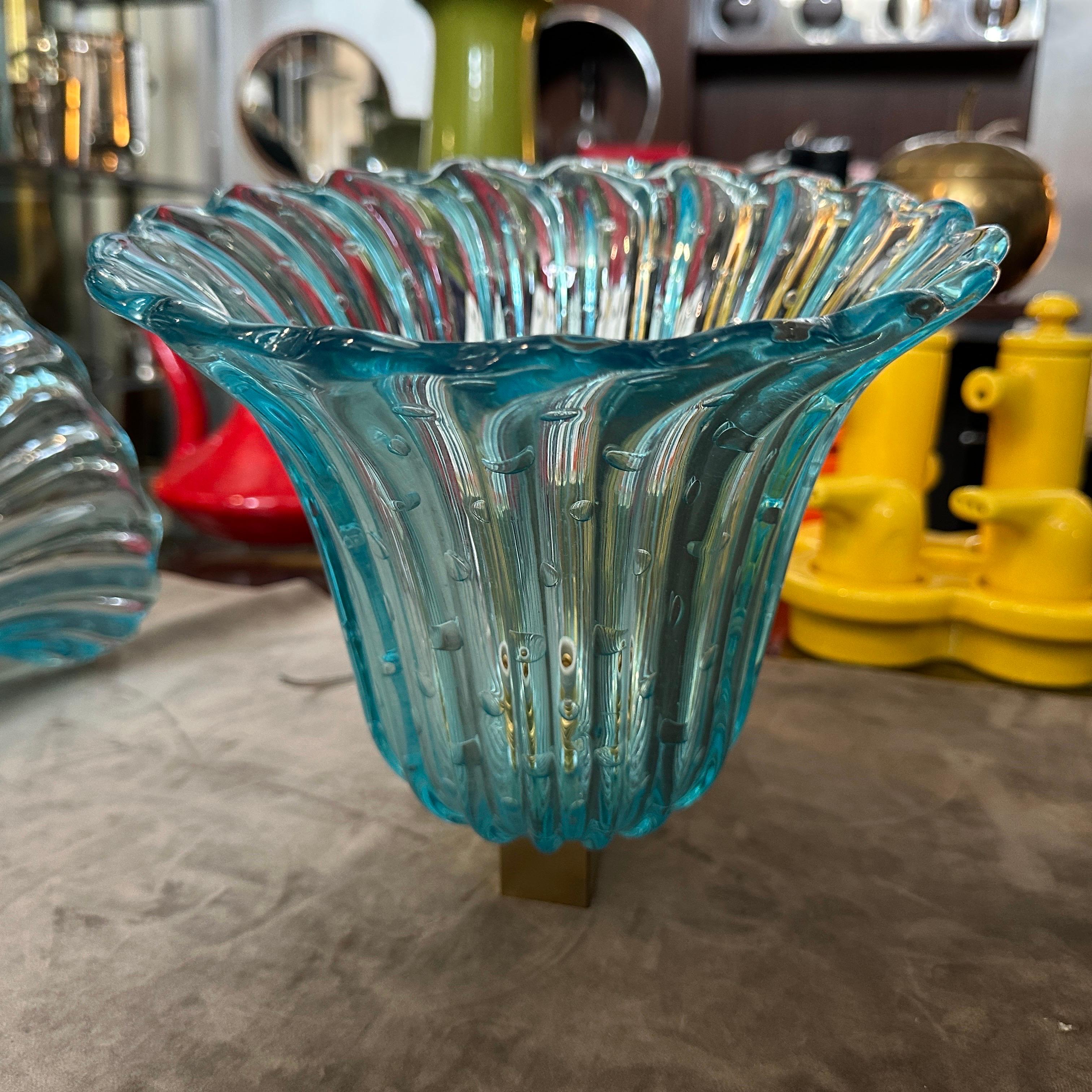 Zwei 1970er Barovier Stil Mitte des Jahrhunderts Modern Blau Murano Glas Wandleuchten (20. Jahrhundert) im Angebot