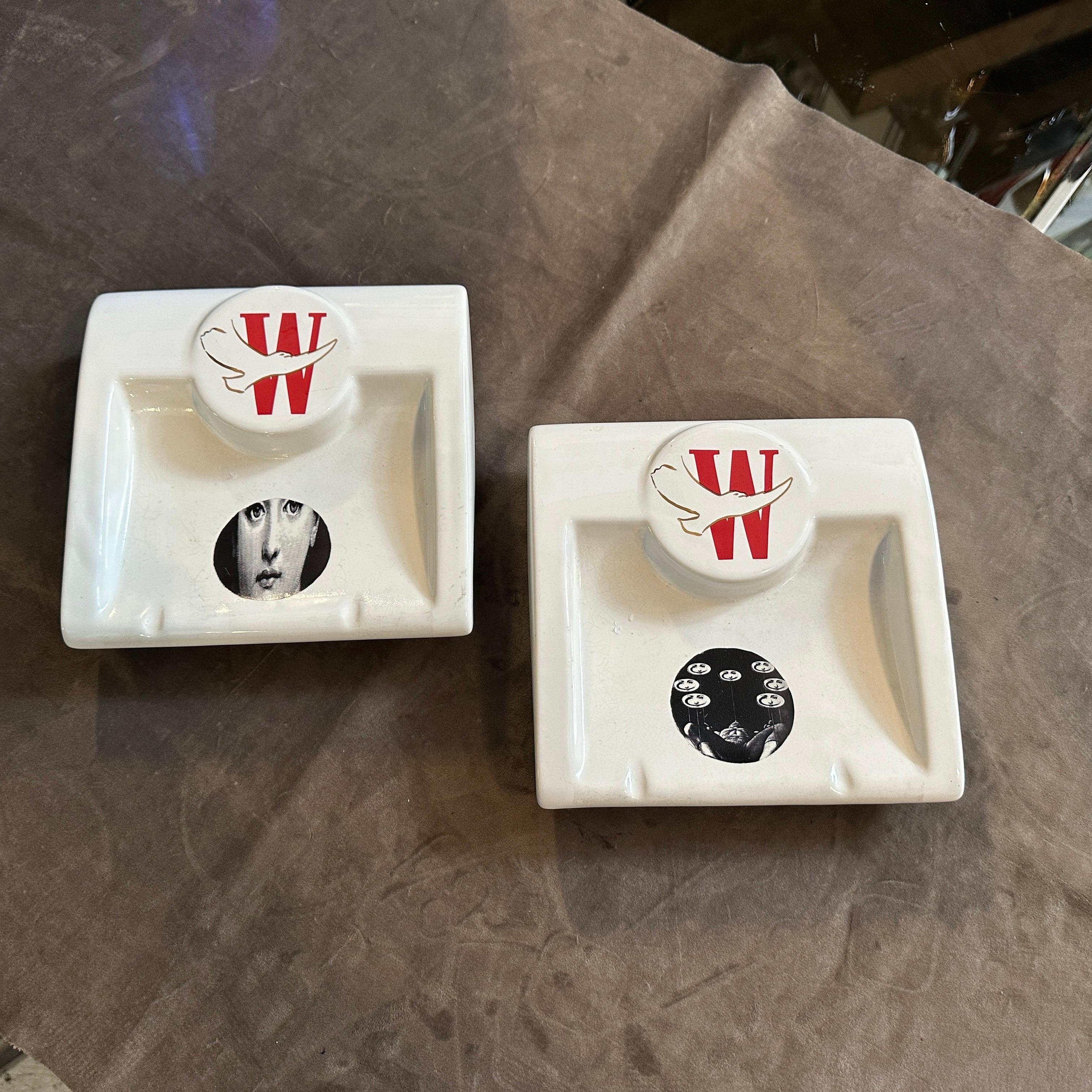 Zwei 1970er Jahre Mid-Century Modern Fornasetti für Winston Weiß Keramik Videoches im Angebot 7