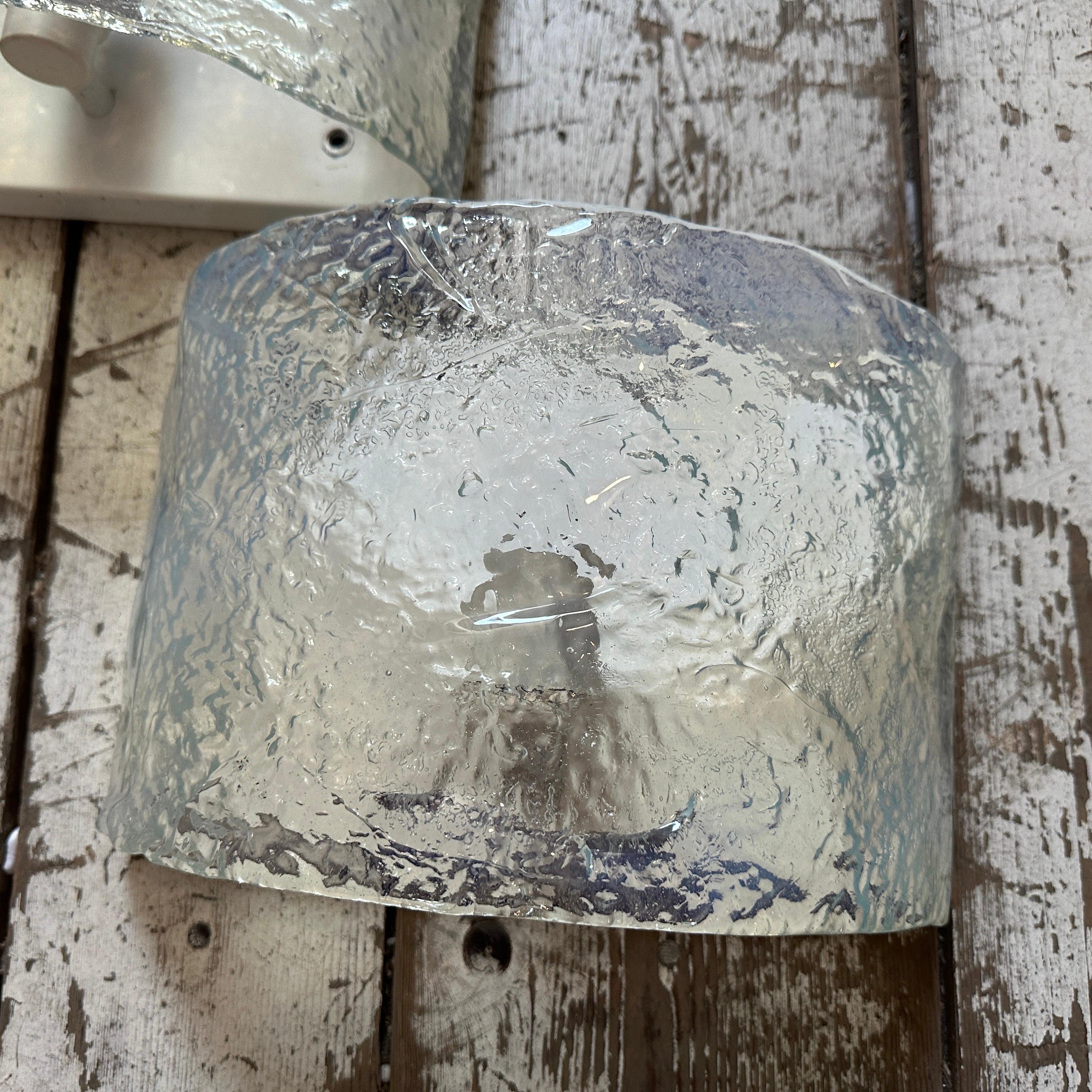 Two 1970s Mid-Century Modern Opalescent Murano Glass Wall Sconces by Mazzega For Sale 1