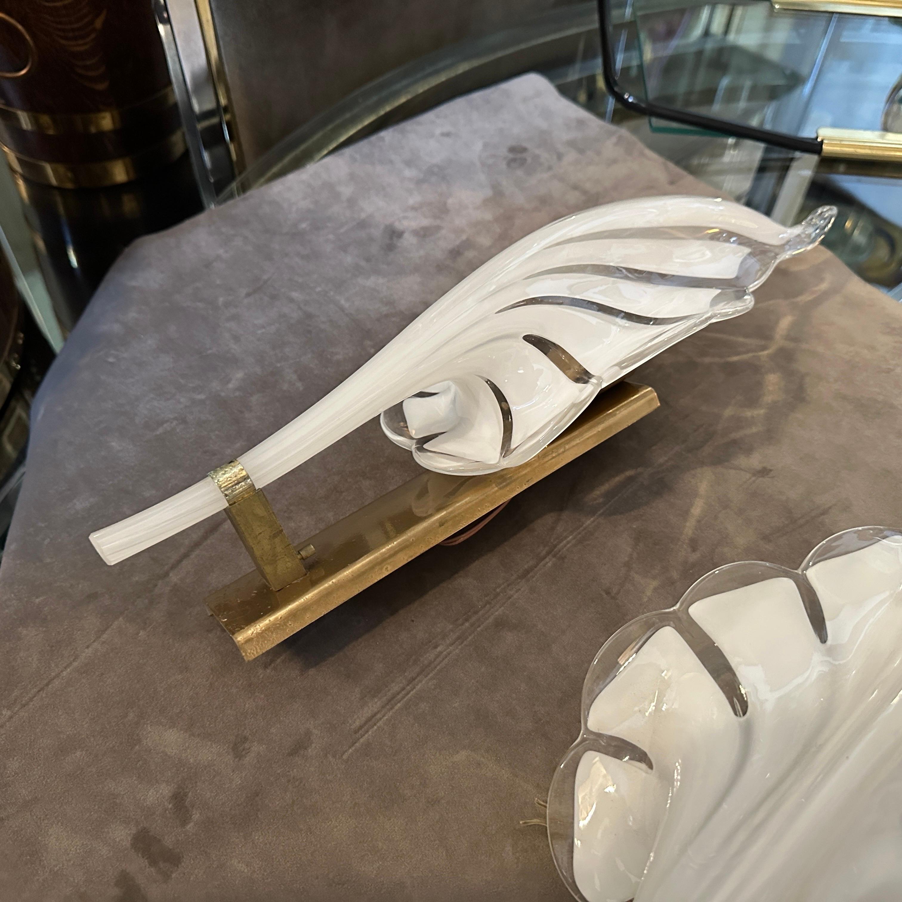 A 1970s Mid-Century Modern White Murano Glass Leaf Wall Sconce by Franco Luce For Sale 7
