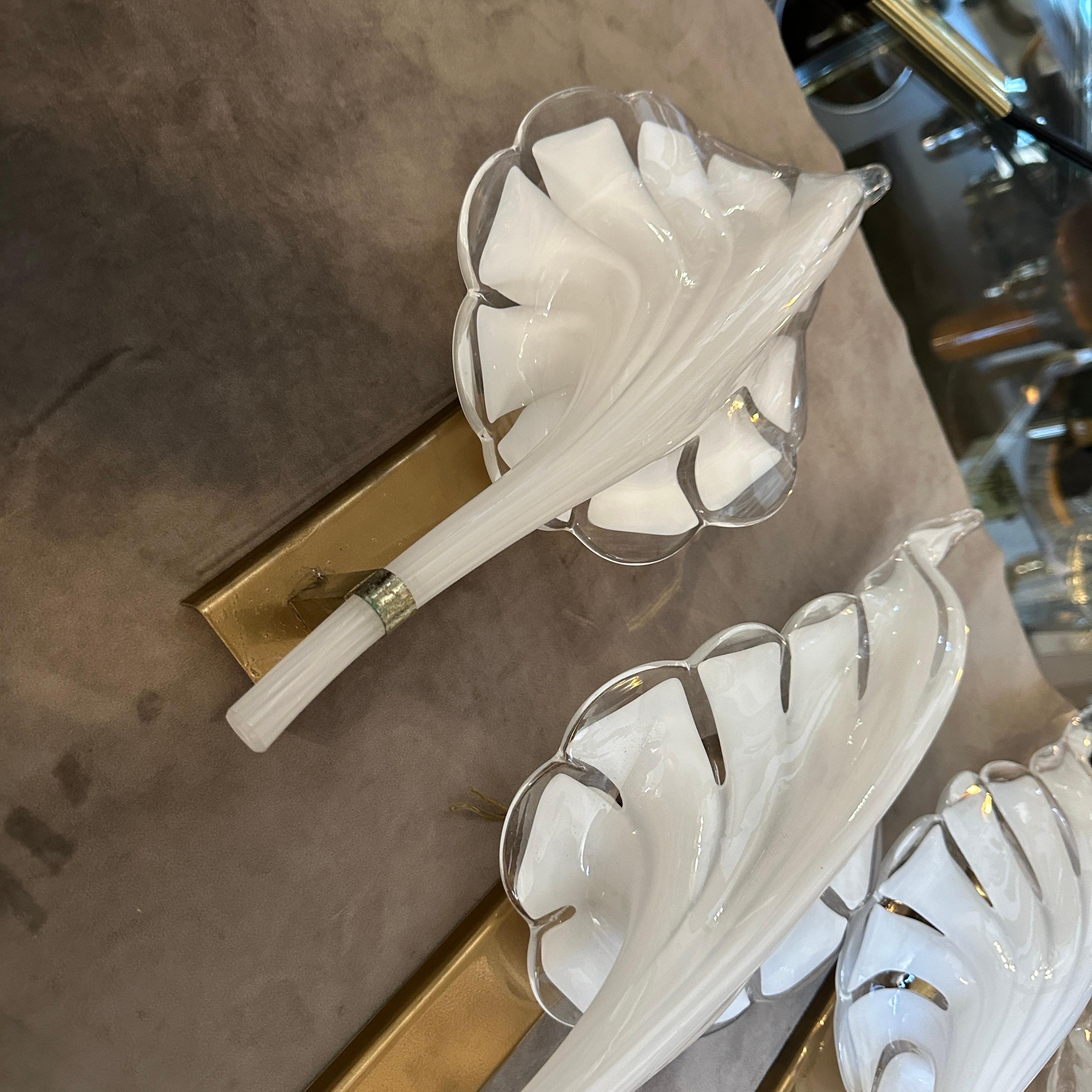 A 1970s Mid-Century Modern White Murano Glass Leaf Wall Sconce by Franco Luce For Sale 10