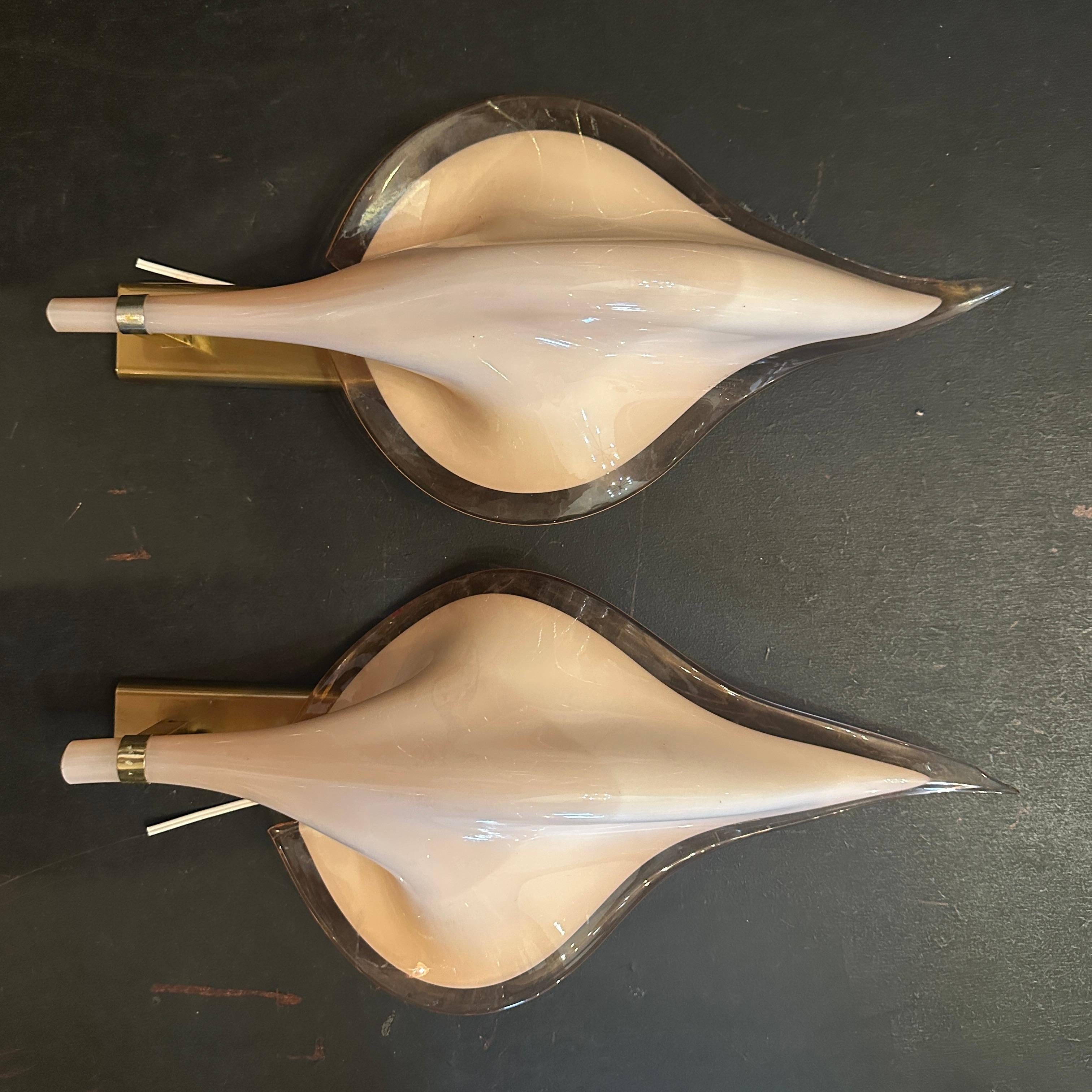 Dos apliques de pared de hojas de cristal de Murano rosa de Franco Luce, modernos de mediados de siglo de los años 70 en venta 9