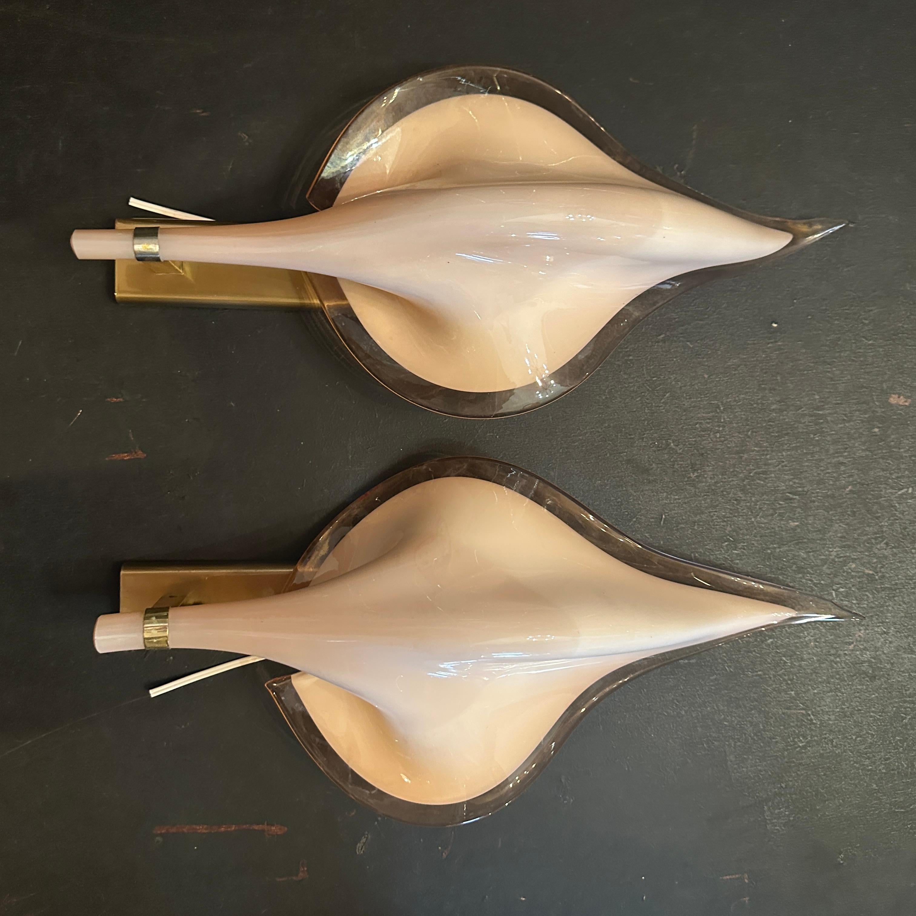 Dos apliques de pared de hojas de cristal de Murano rosa de Franco Luce, modernos de mediados de siglo de los años 70 en venta 10