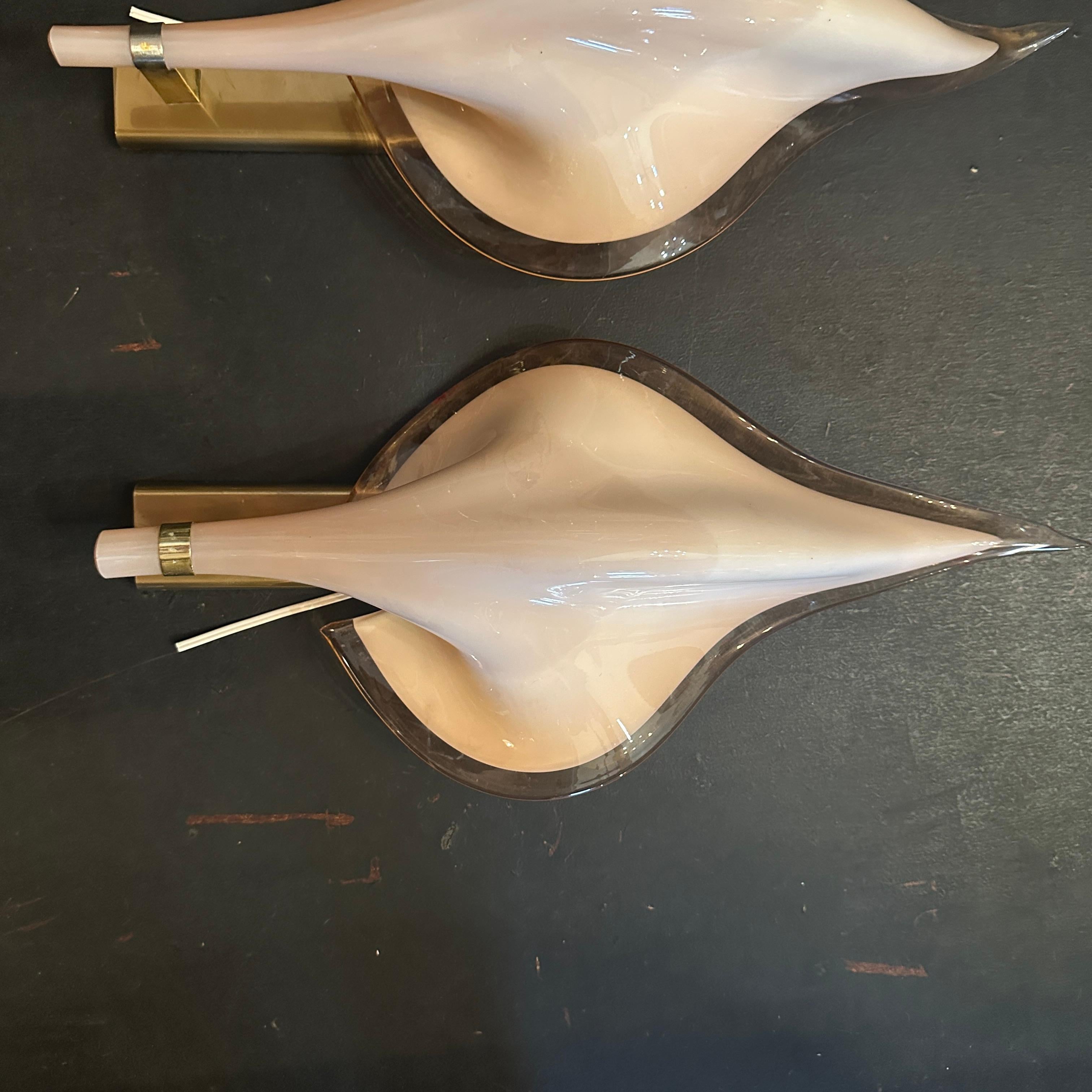 Dos apliques de pared de hojas de cristal de Murano rosa de Franco Luce, modernos de mediados de siglo de los años 70 en venta 12