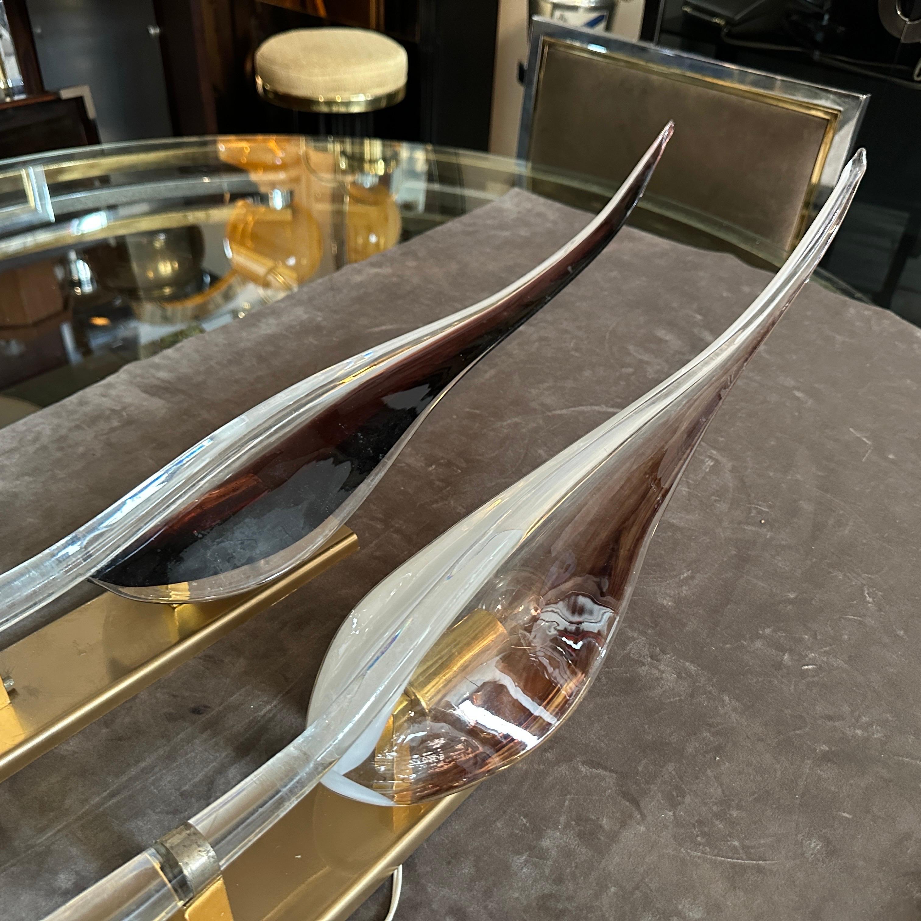 Two 1970s Modern White and Purple Murano Glass Wall Sconces by F. Luce For Sale 2