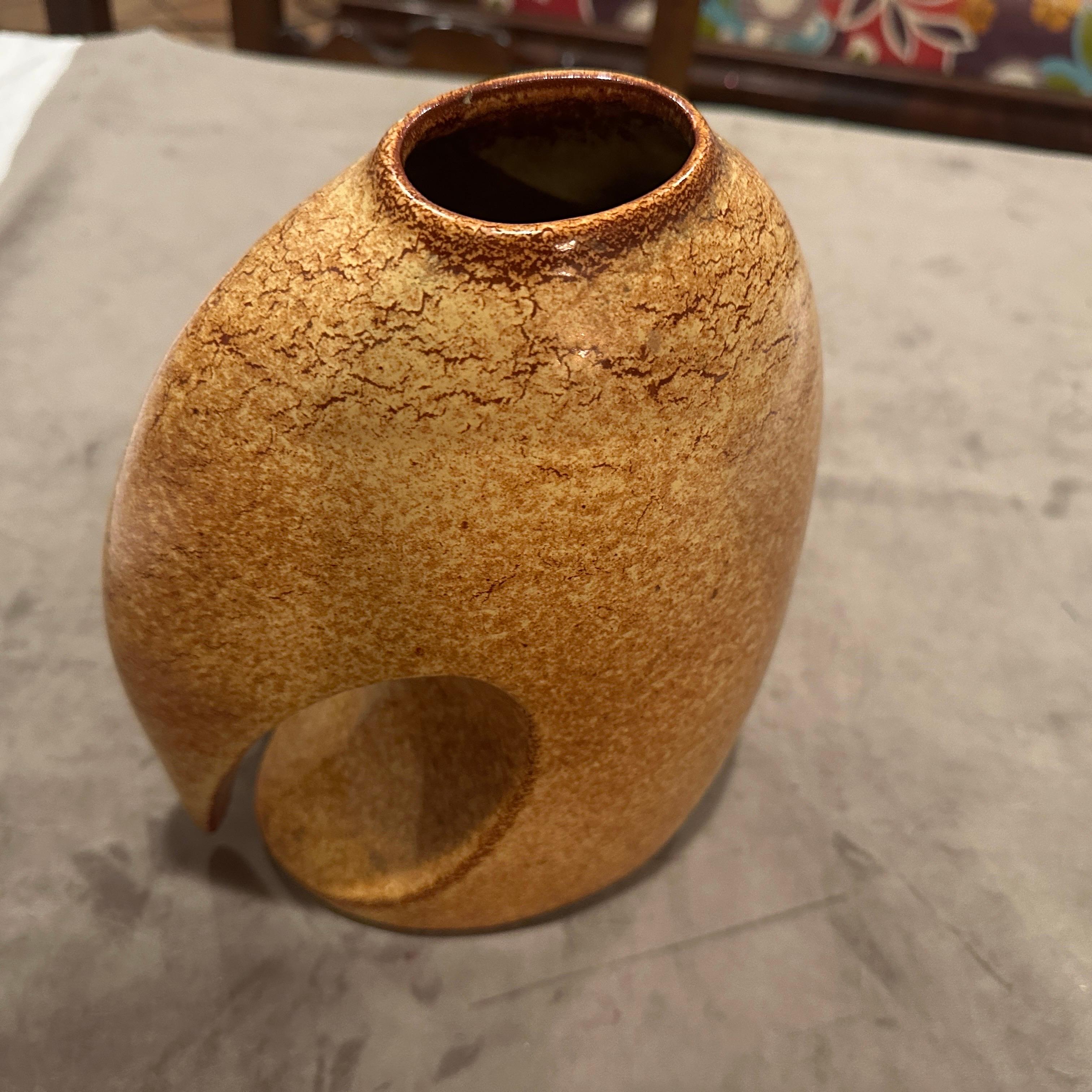 Due vasi modernisti degli anni '70 in ceramica marrone di Giovanni Bertoncello in vendita 5
