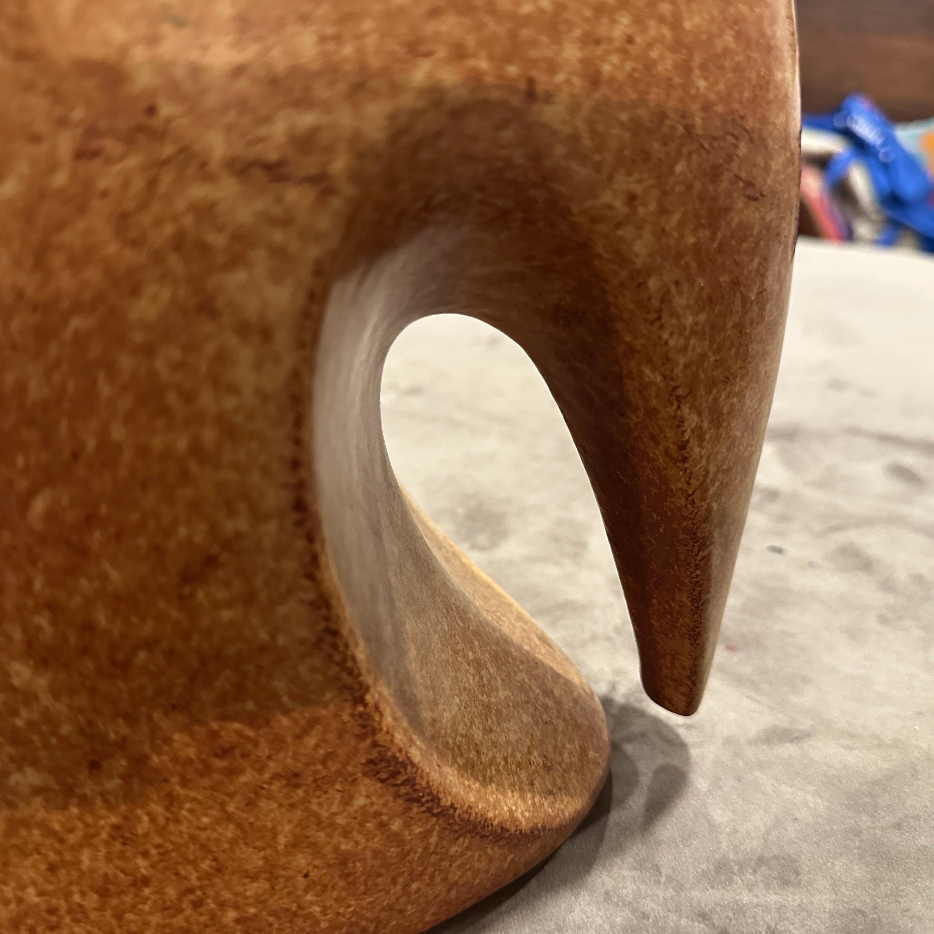 Ceramica Due vasi modernisti degli anni '70 in ceramica marrone di Giovanni Bertoncello in vendita
