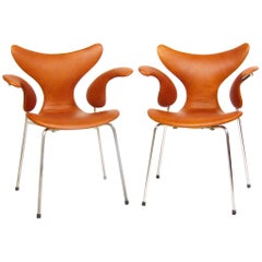 Two 1970s Seagull Chairs in Leather by Arne Jacobsen for Fritz Hansen