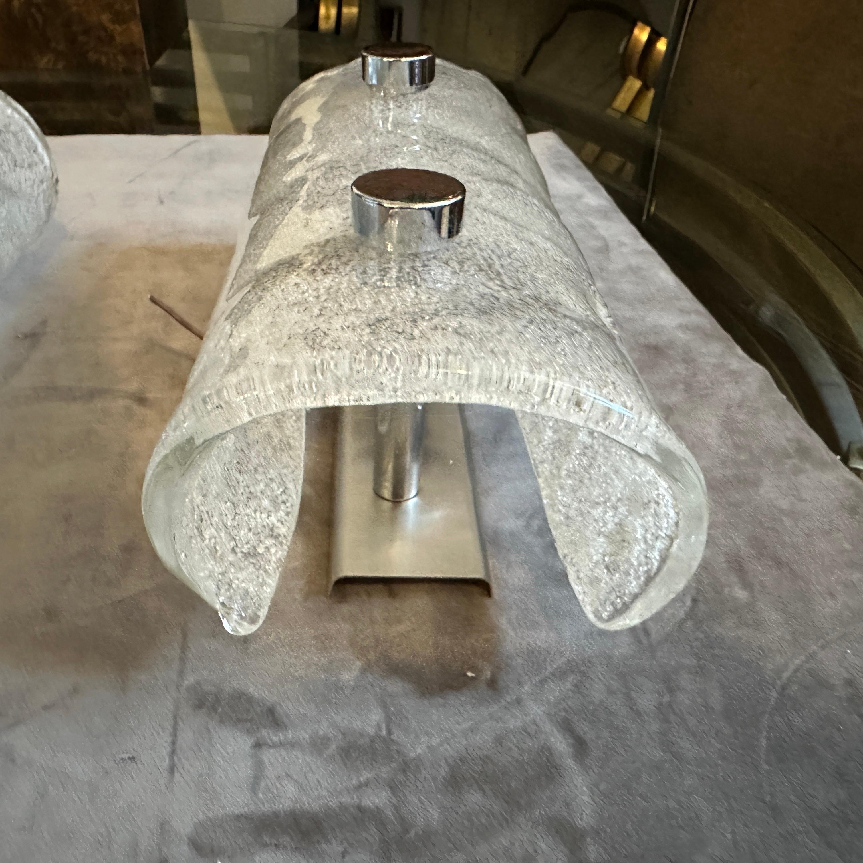 Dos Apliques de Pared Italianos de Cristal de Murano Pulegoso Blanco y Acero de la Space Age de los años 70 en venta 2