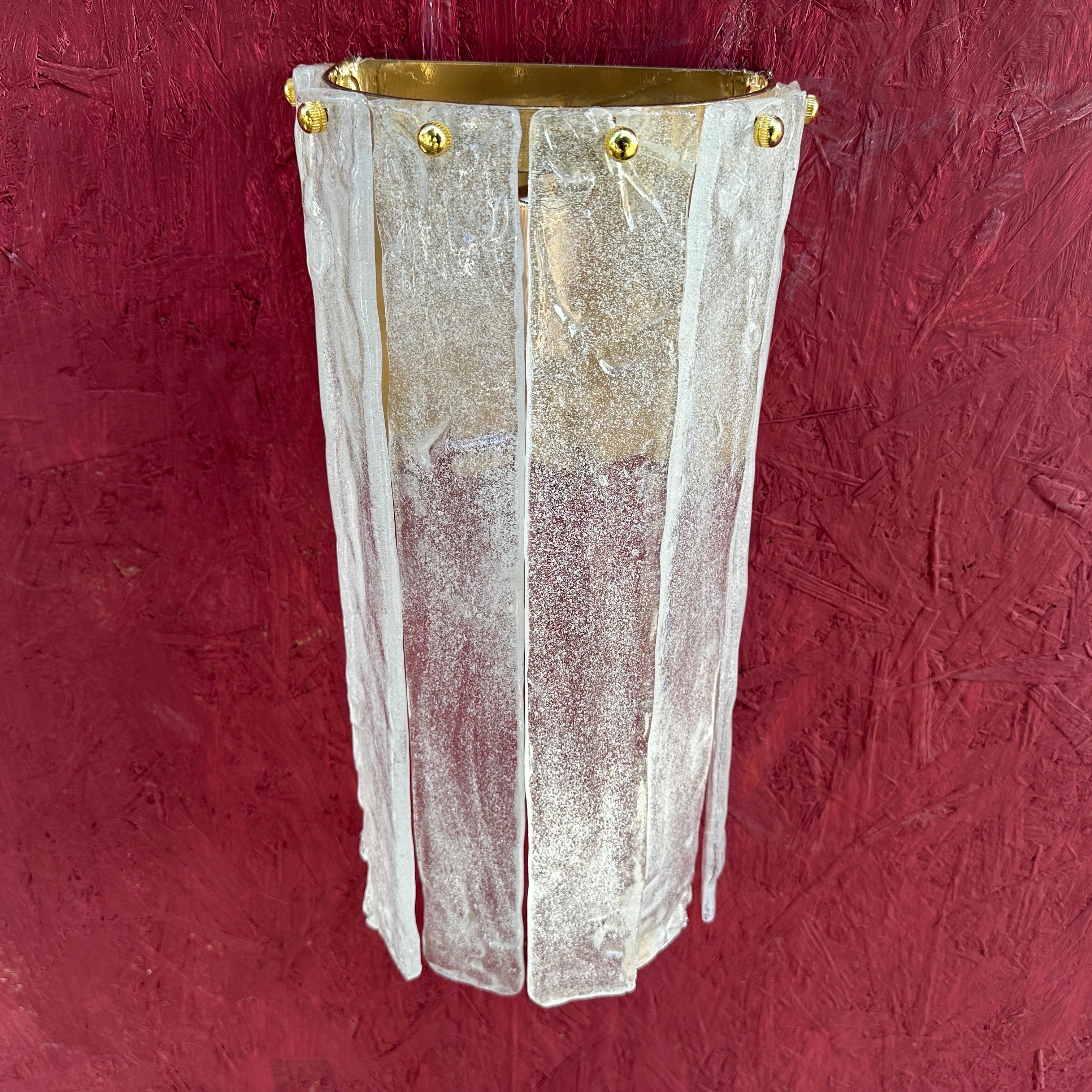 Zwei italienische Wandleuchter aus Murano-Glas von Mazzega aus der Mitte des Jahrhunderts 1980 (Italienisch)