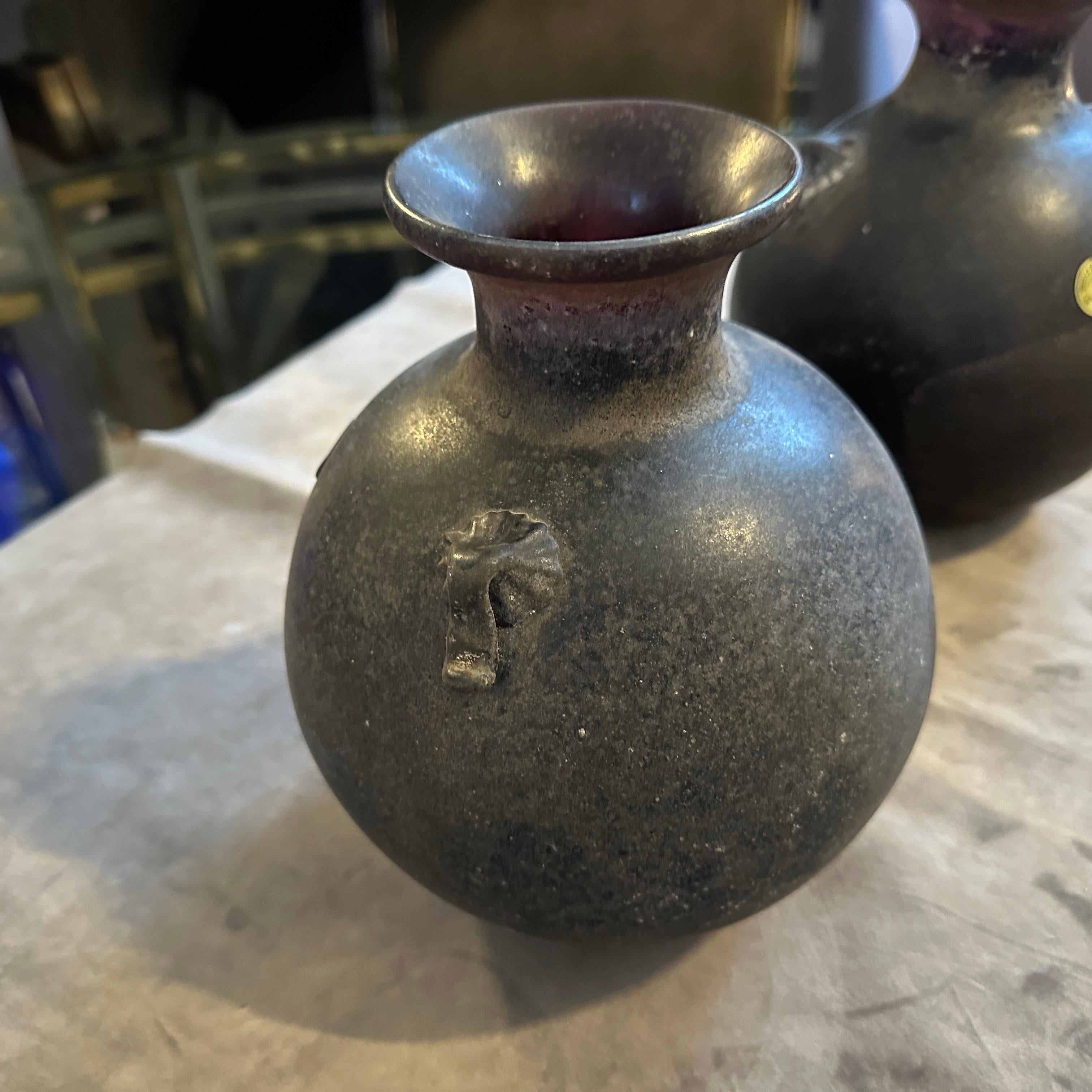 Dos jarrones modernos de cristal de Murano Scavo negro y dorado de los años 80, de Bucella Cristalli en venta 2