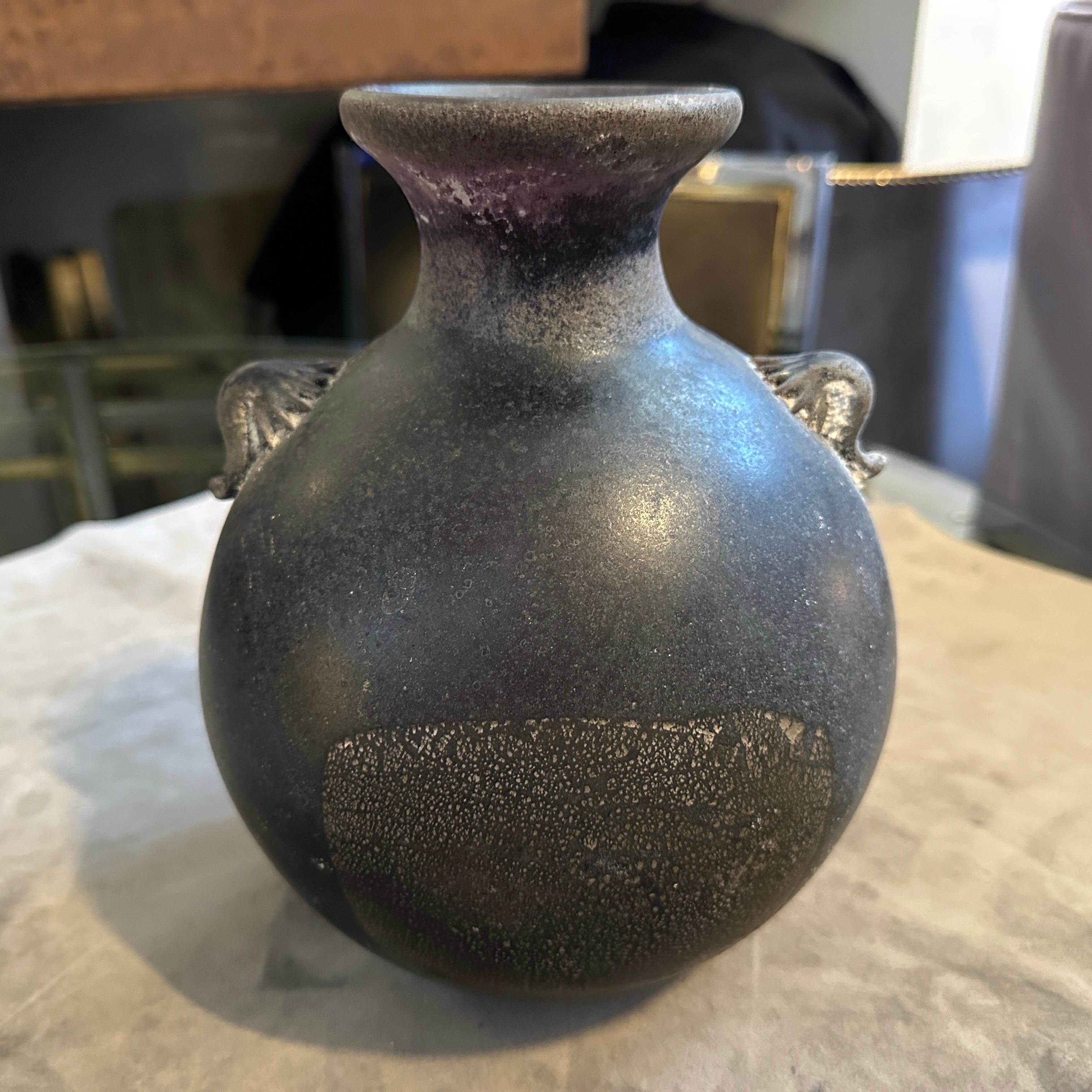 Dos jarrones modernos de cristal de Murano Scavo negro y dorado de los años 80, de Bucella Cristalli en venta 7