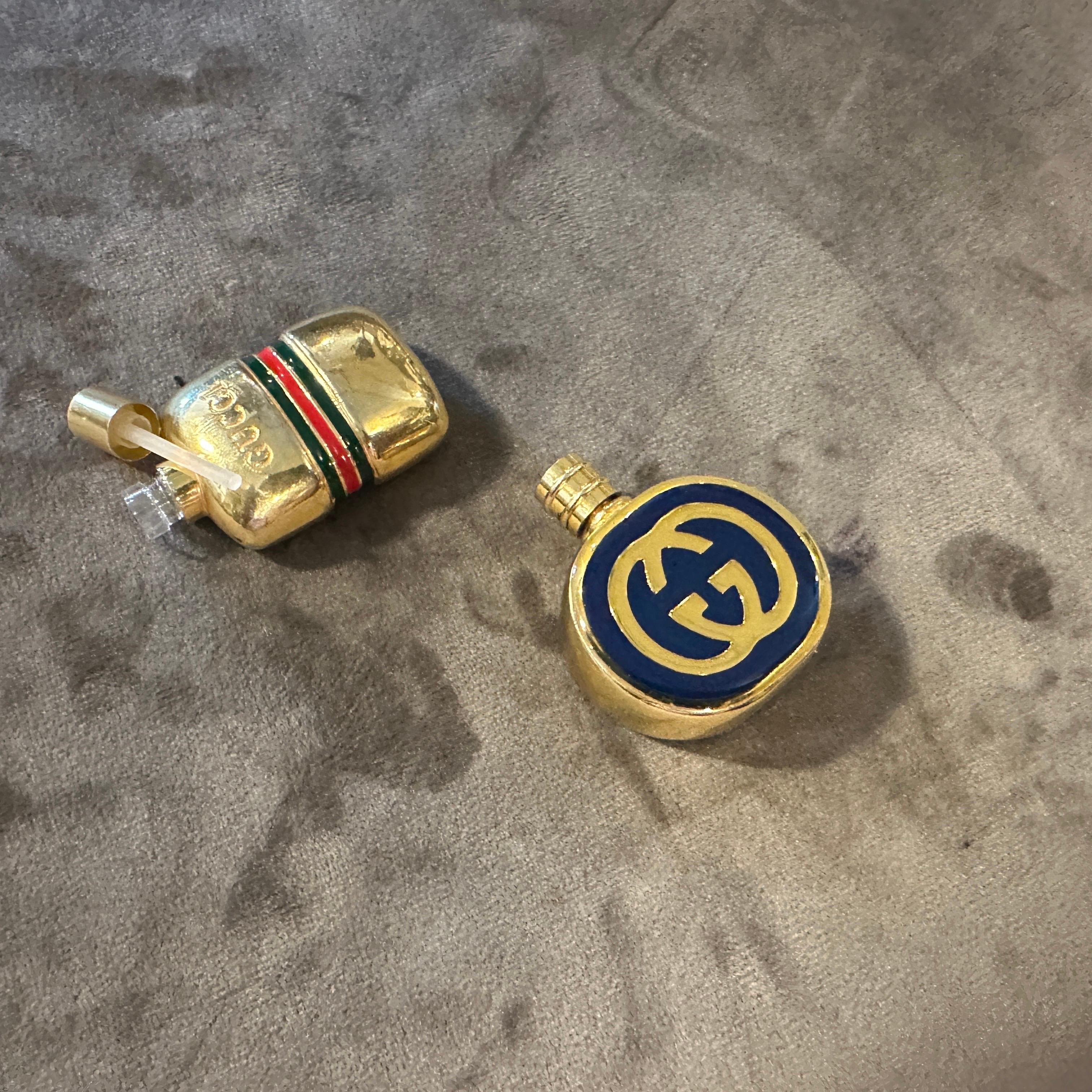 Due flaconi di profumo moderni in ottone e smalto degli anni '80 di Gucci in vendita 2