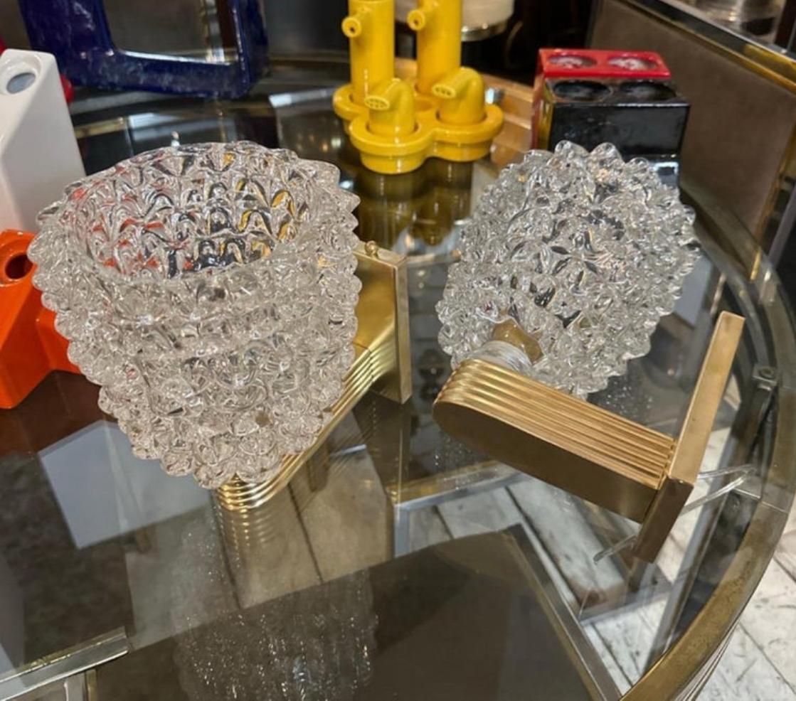 Zwei moderne Wandleuchter aus Messing und Rostrato-Glas im Barovier-Stil aus der Mitte des Jahrhunderts, 1990 (Handgefertigt) im Angebot