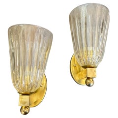 Due lampade da parete in vetro di Murano e ottone in stile Barovier anni '90 e metà del secolo scorso
