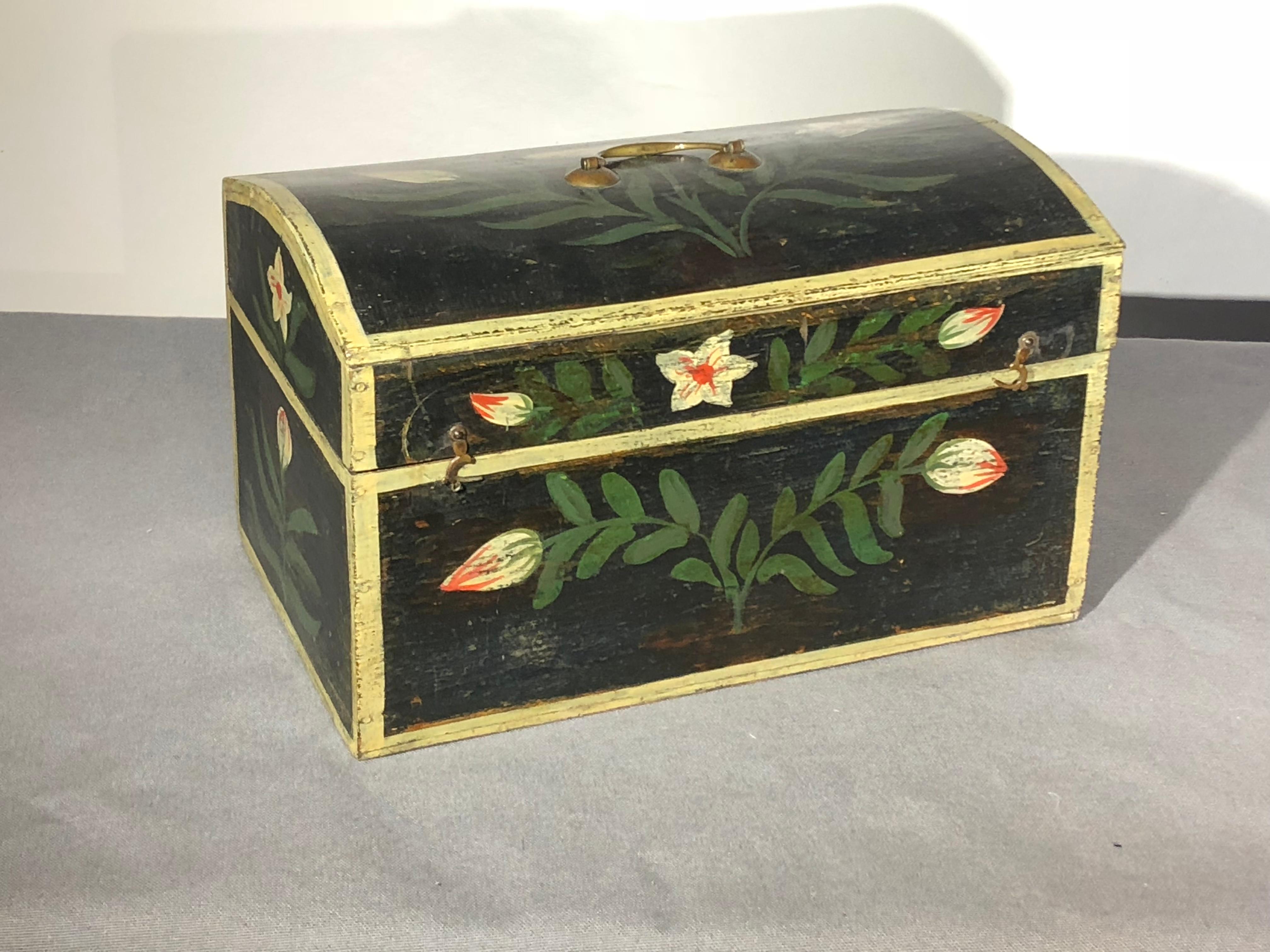 Two 19th Century French Painted Wedding Boxes 3