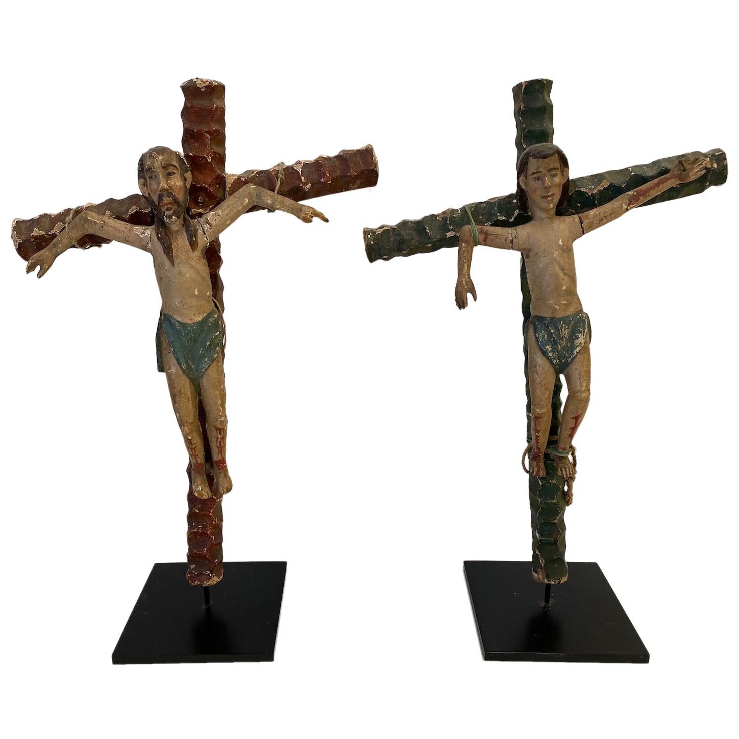 Zwei geschnitzte und bemalte religiöse Figuren des 19. Jahrhunderts:: "Die zwei Diebe"
