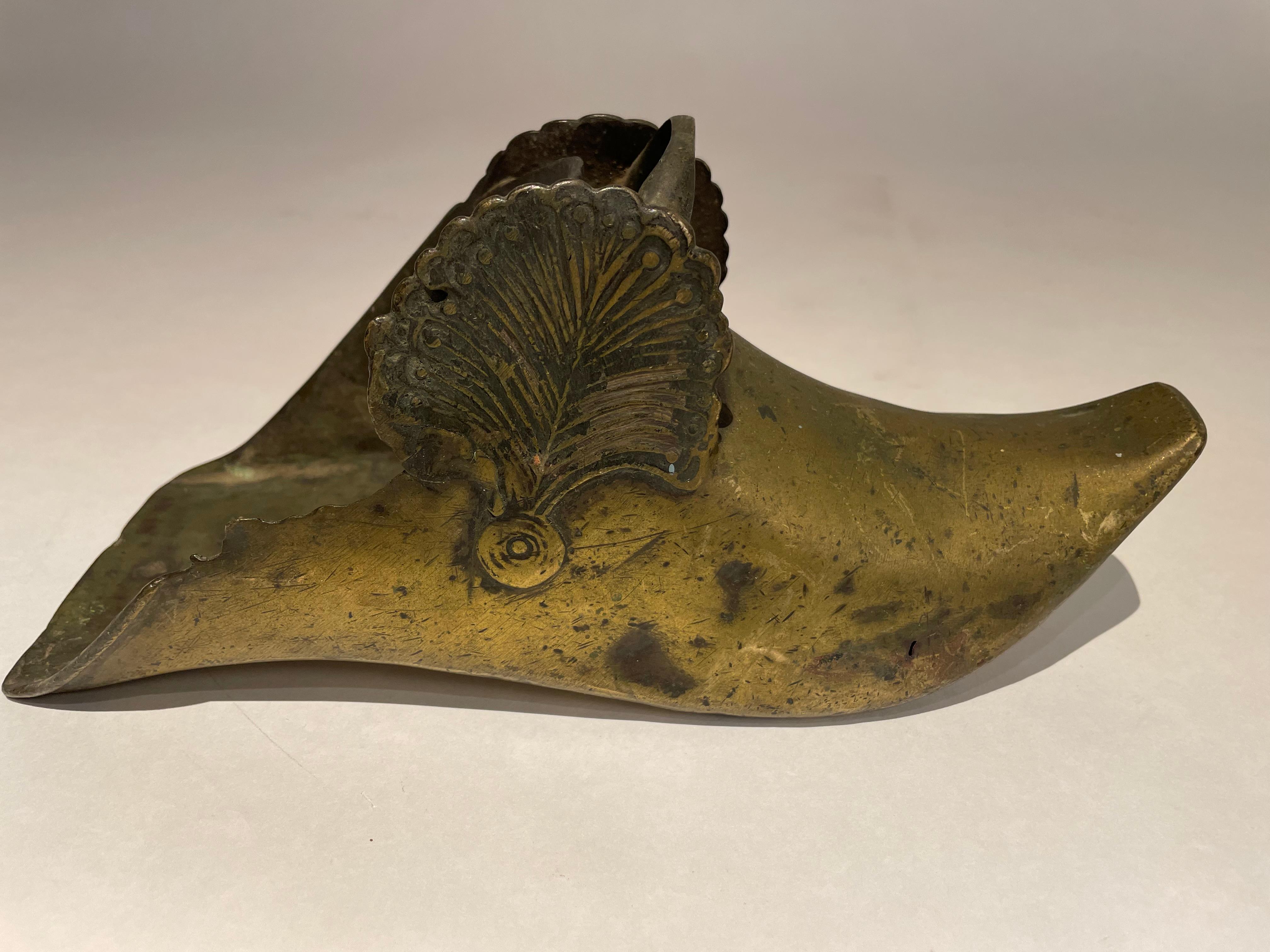 Two 19th Century Spanish Colonial Brass Slipper Stirrups For Sale 1