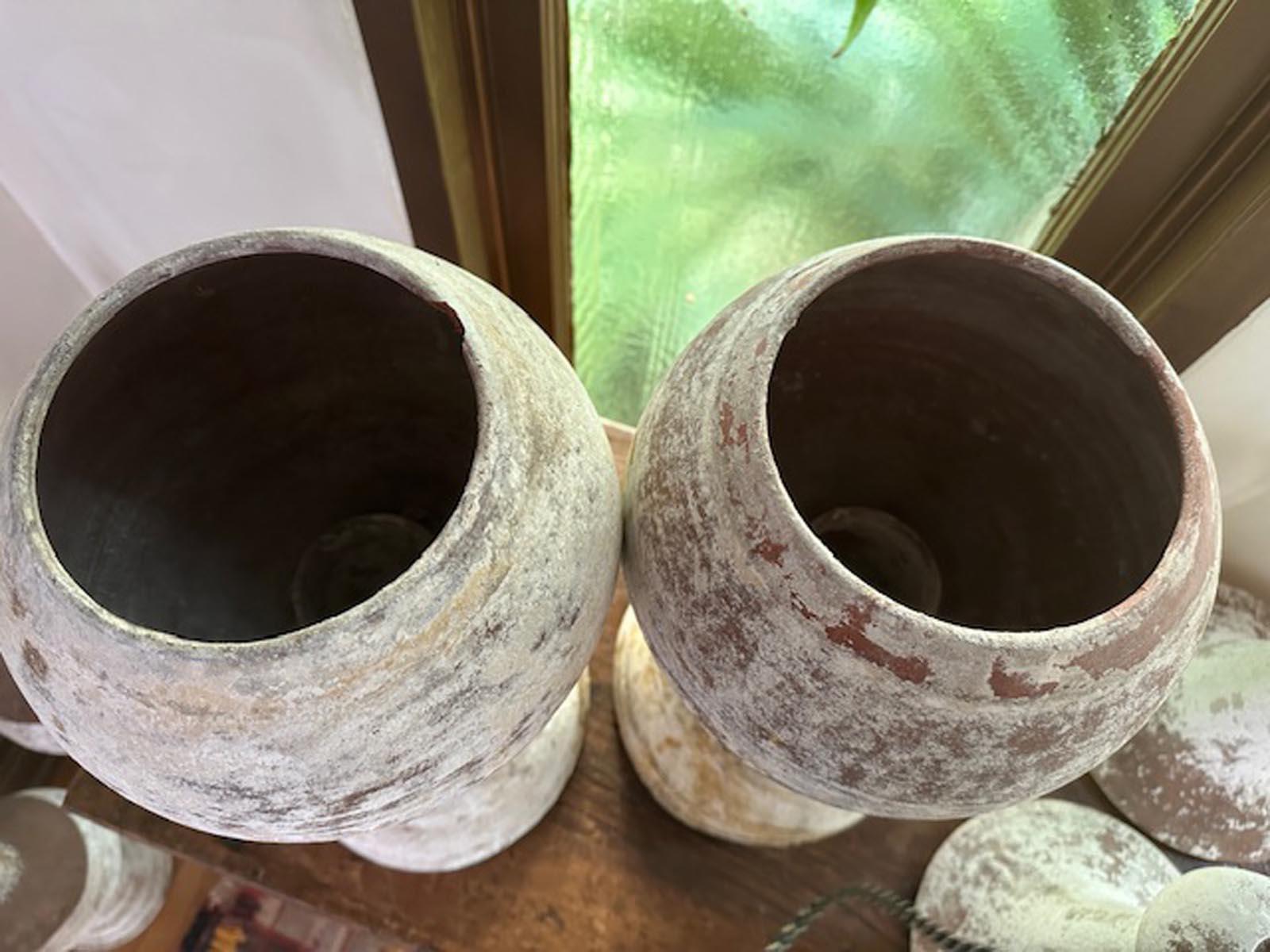 Deux épis de faîtage en terre cuite et gesso du 19e siècle  en vente 2