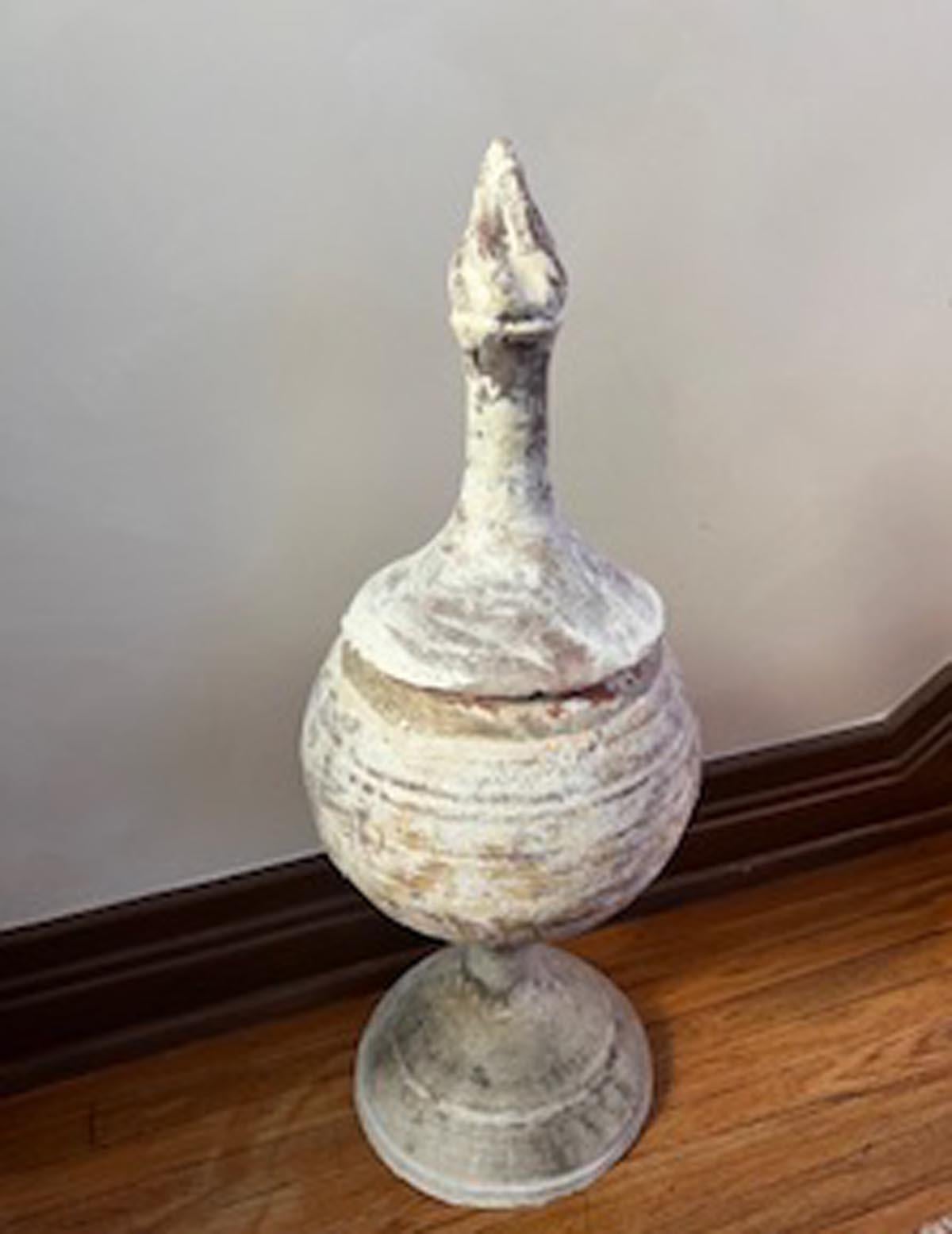 Two 19th Century Terracotta and Gesso Finials With Flames in vendita 5