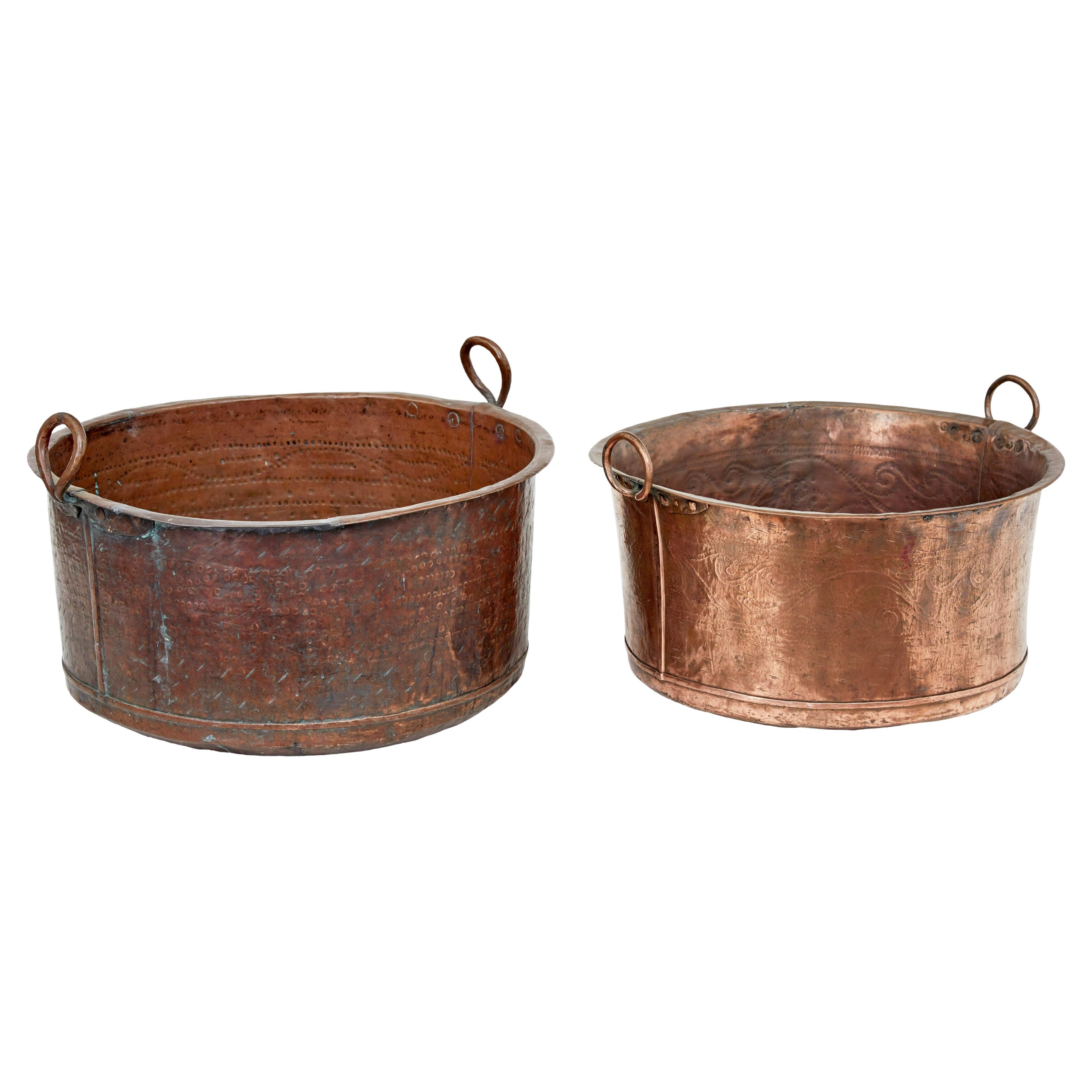 Dos grandes recipientes victorianos de cobre para cocinar del siglo XIX