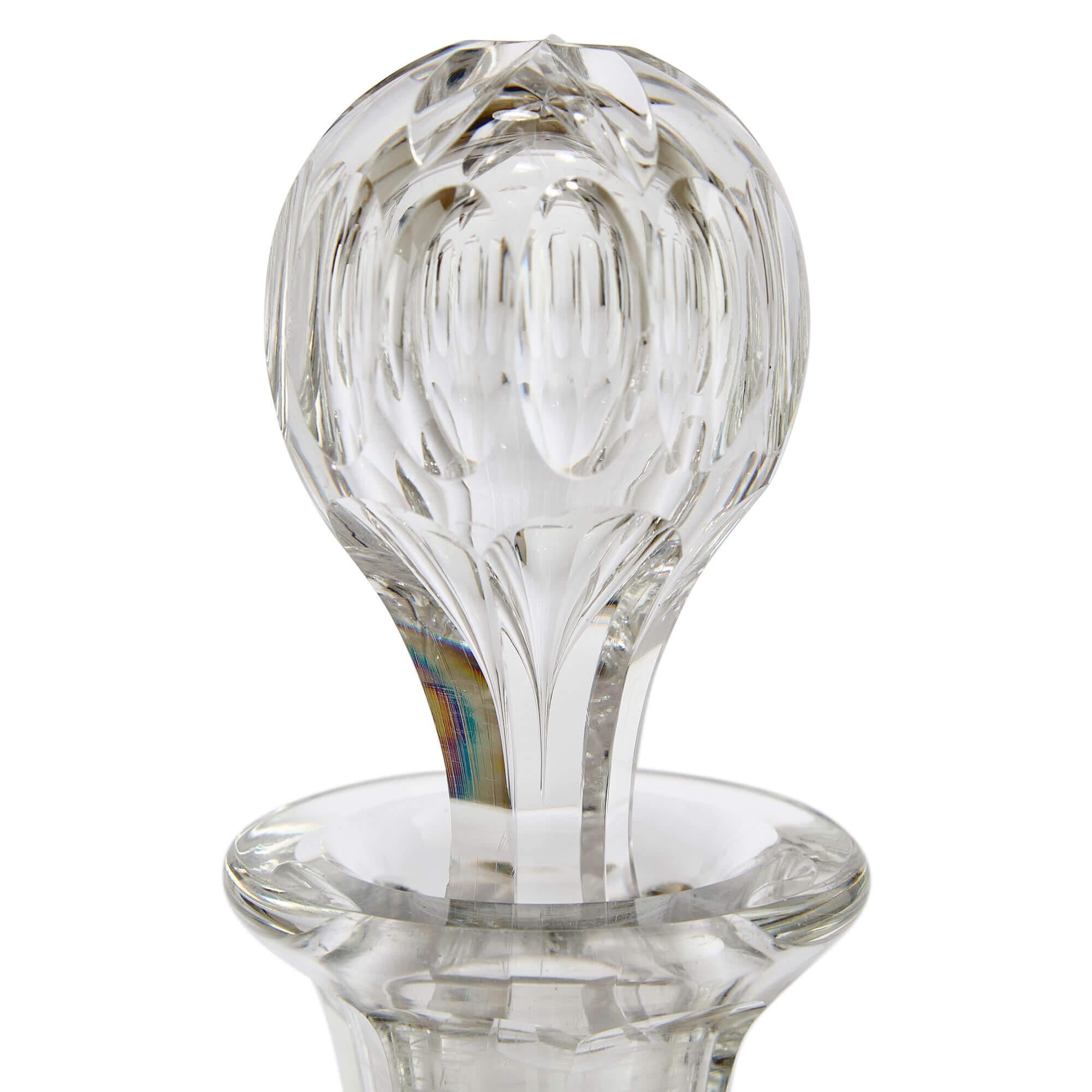 Two 20th Century English Glass Decanters en Bueno estado para la venta en London, GB