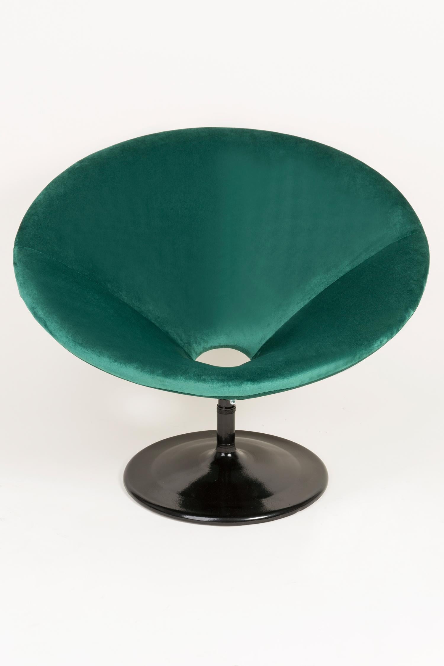 Metal Two 20th Century Vintage Green UFO Swivel Armchairs, 1960s For Sale