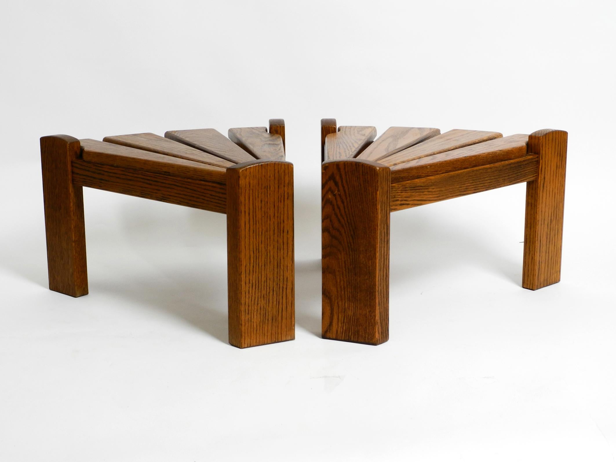 Deux tables d'appoint ou tables basses de forme triangulaire des années 50 par Dittman pour Awa Radbound en vente 13
