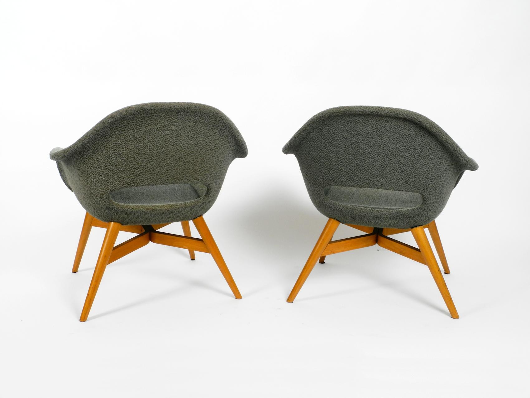 Two Lounge Chairs Miroslav Navratil with Fiberglass Shell and Original Cover In Good Condition In München, DE