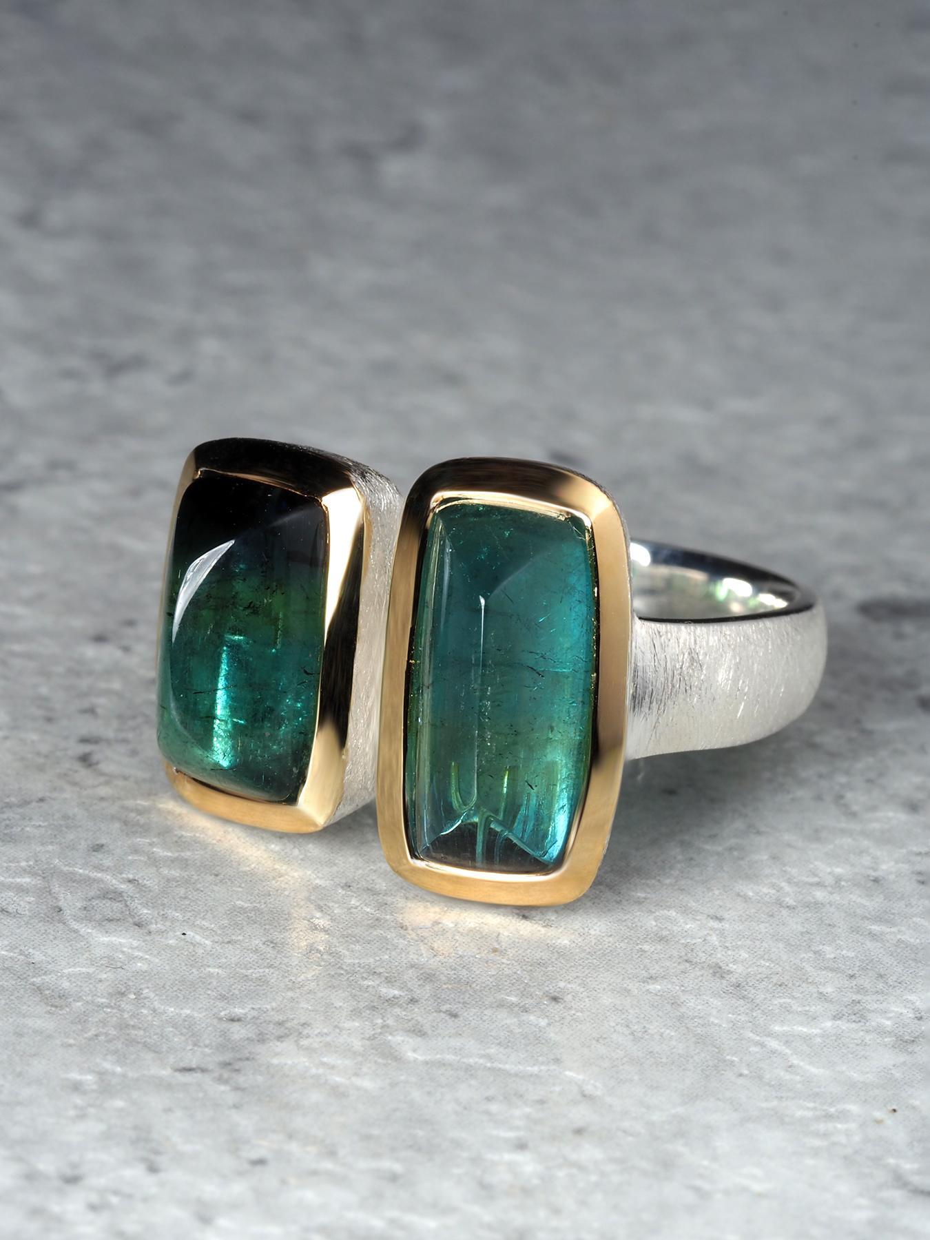 Anello con due tormaline verdi da 7 carati in oro 18 carati e argento sterling, regalo fatto a mano in vendita 5