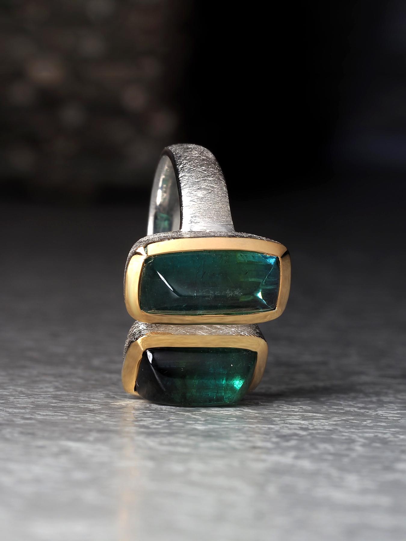 da uomo o donna Anello con due tormaline verdi da 7 carati in oro 18 carati e argento sterling, regalo fatto a mano in vendita