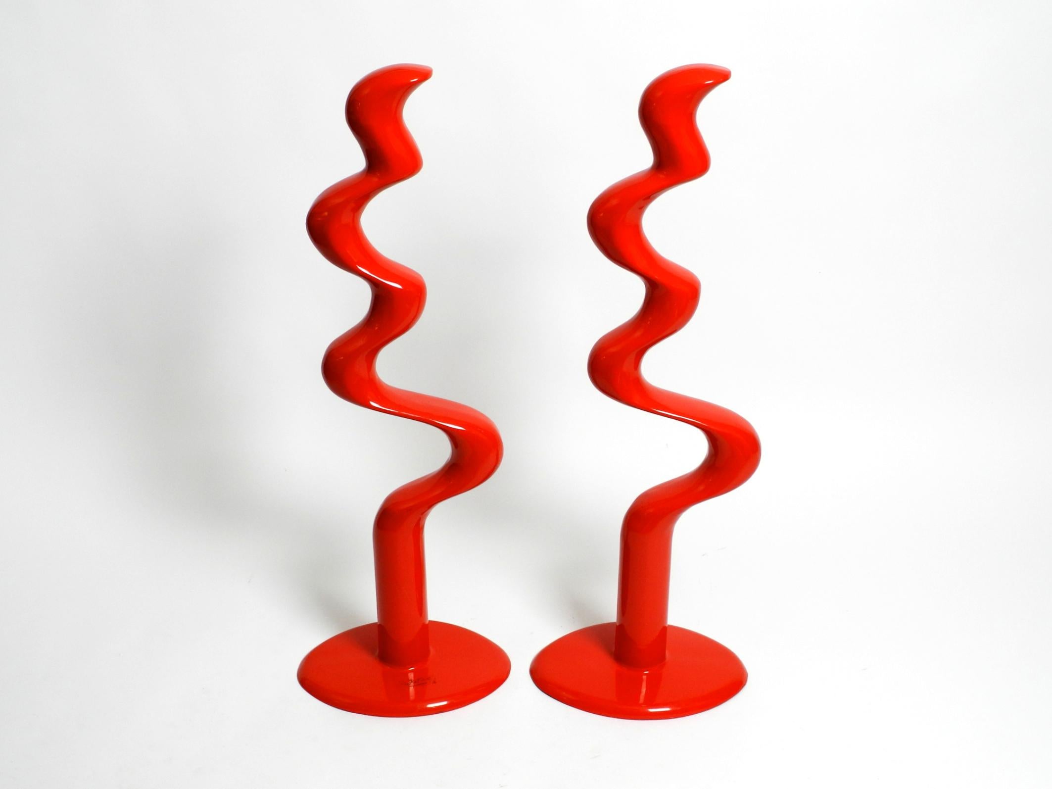 Deux sculptures abstraites en métal pour le sol, réalisées par Tony Almén et Peter Gest pour Ikea 1990 en vente 11