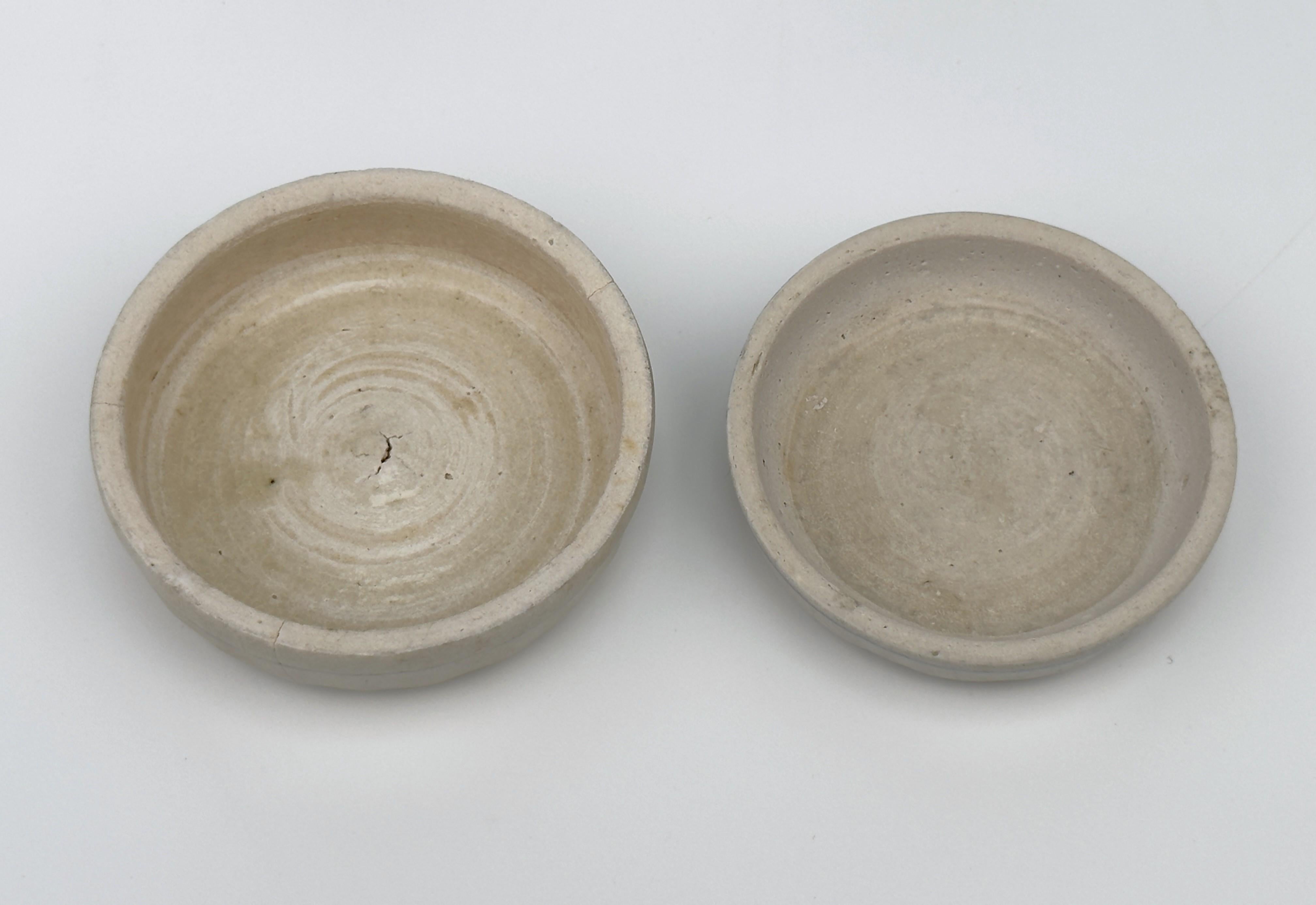 Two Annamese Covered Boxes with Bird and Plant Motif, 15th century, Le Dynasty For Sale 4