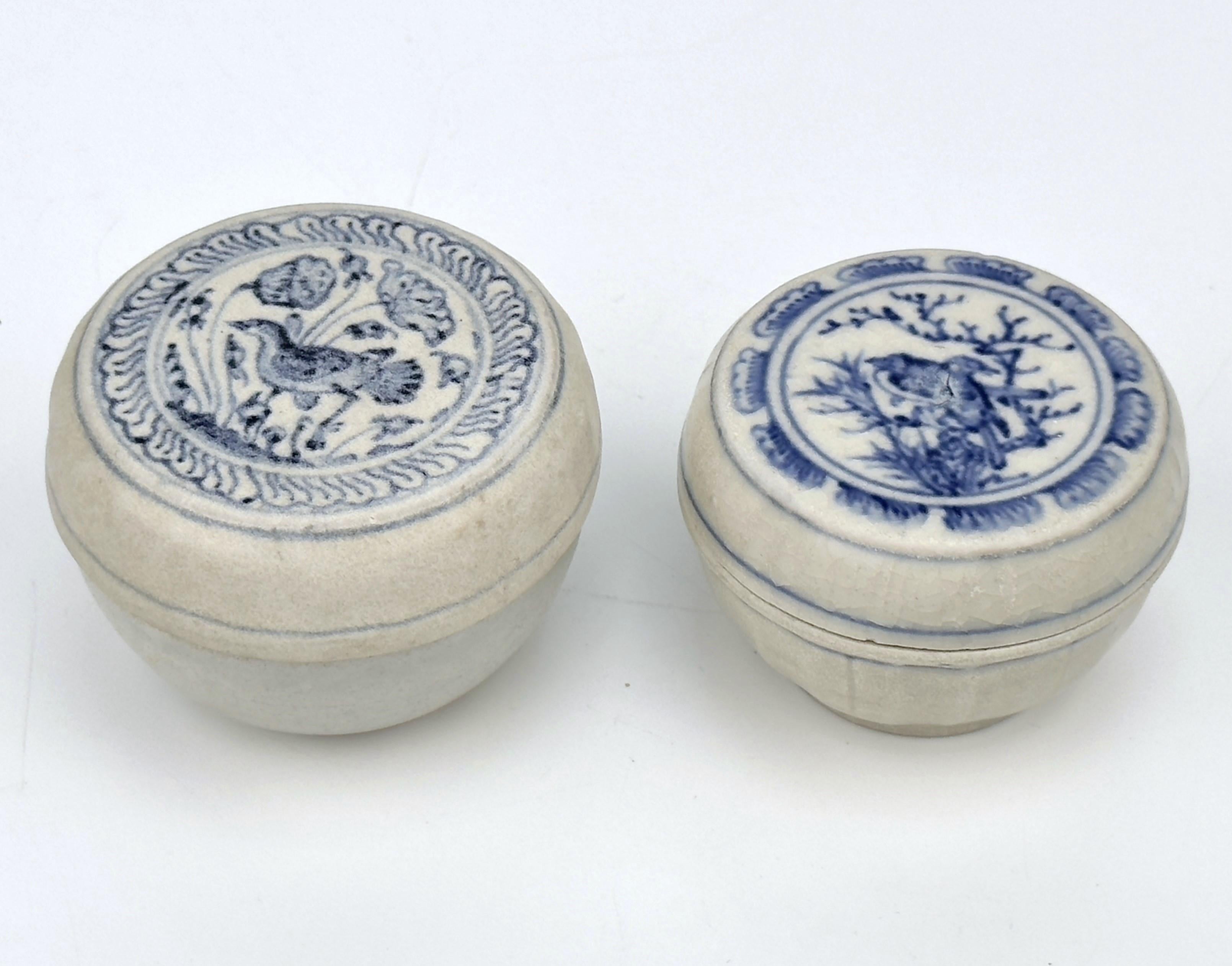 Two Annamese Covered Boxes with Bird and Plant Motif, 15th century, Le Dynasty For Sale 5