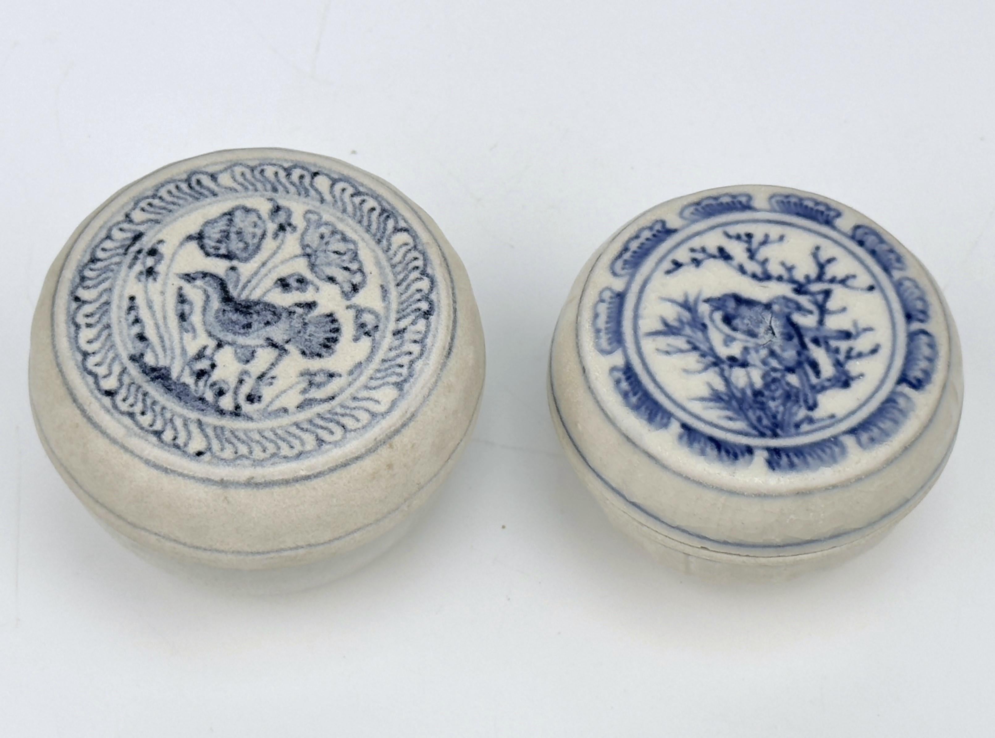 Vietnamese Two Annamese Covered Boxes with Bird and Plant Motif, 15th century, Le Dynasty For Sale