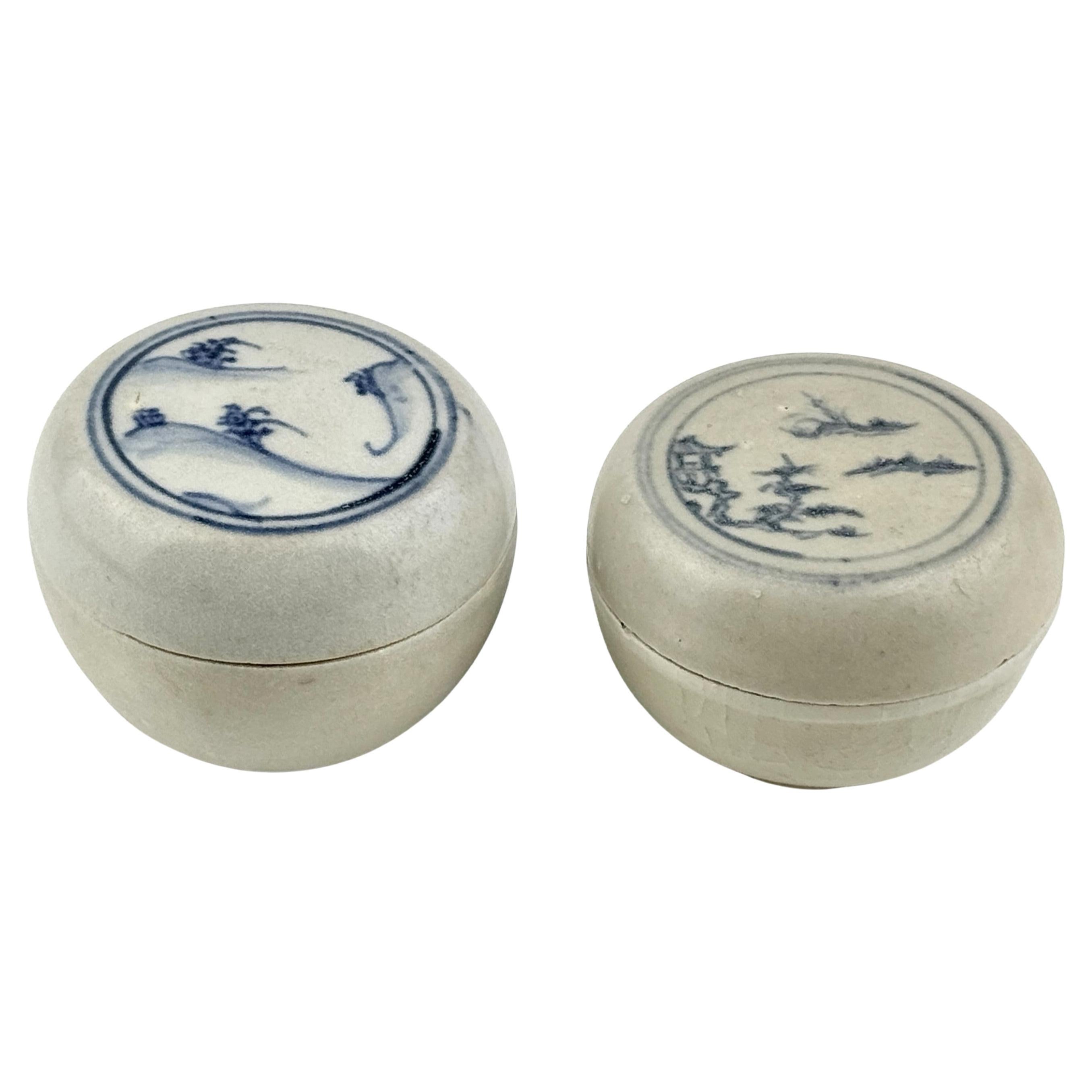Two Annamese Miniature Covered Boxes with Scenary Motif, 15th century, Le Dynast
