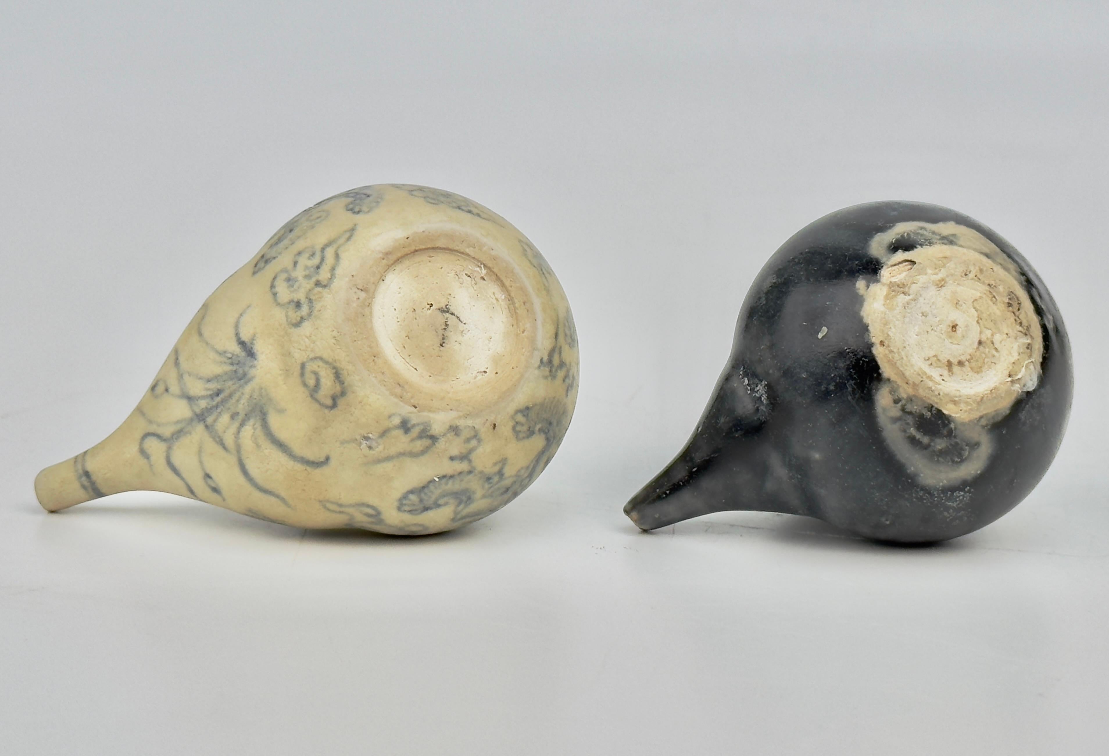Two Annamese Miniature Kettle, 15th century, Le Dynasty For Sale 1