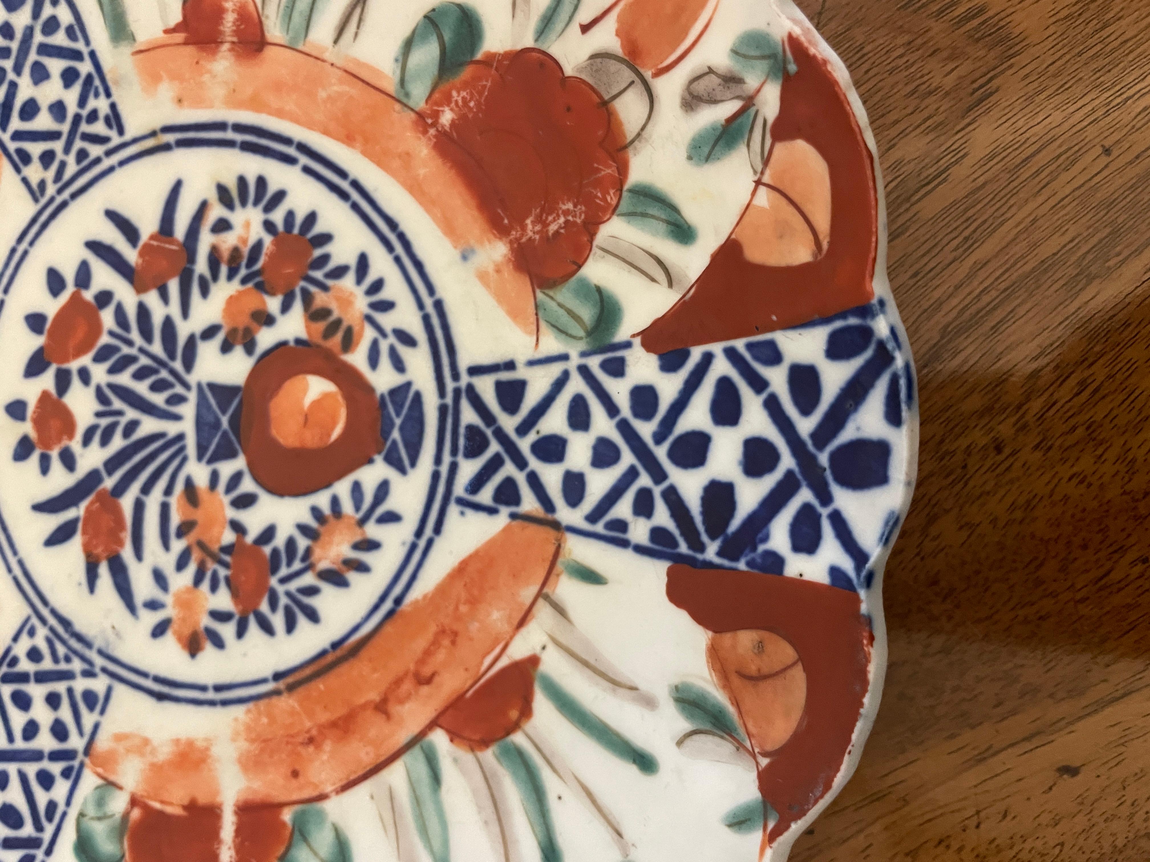 Two Antique 19th Century Japanese Quality Imari Plates In Good Condition For Sale In Suffolk, GB