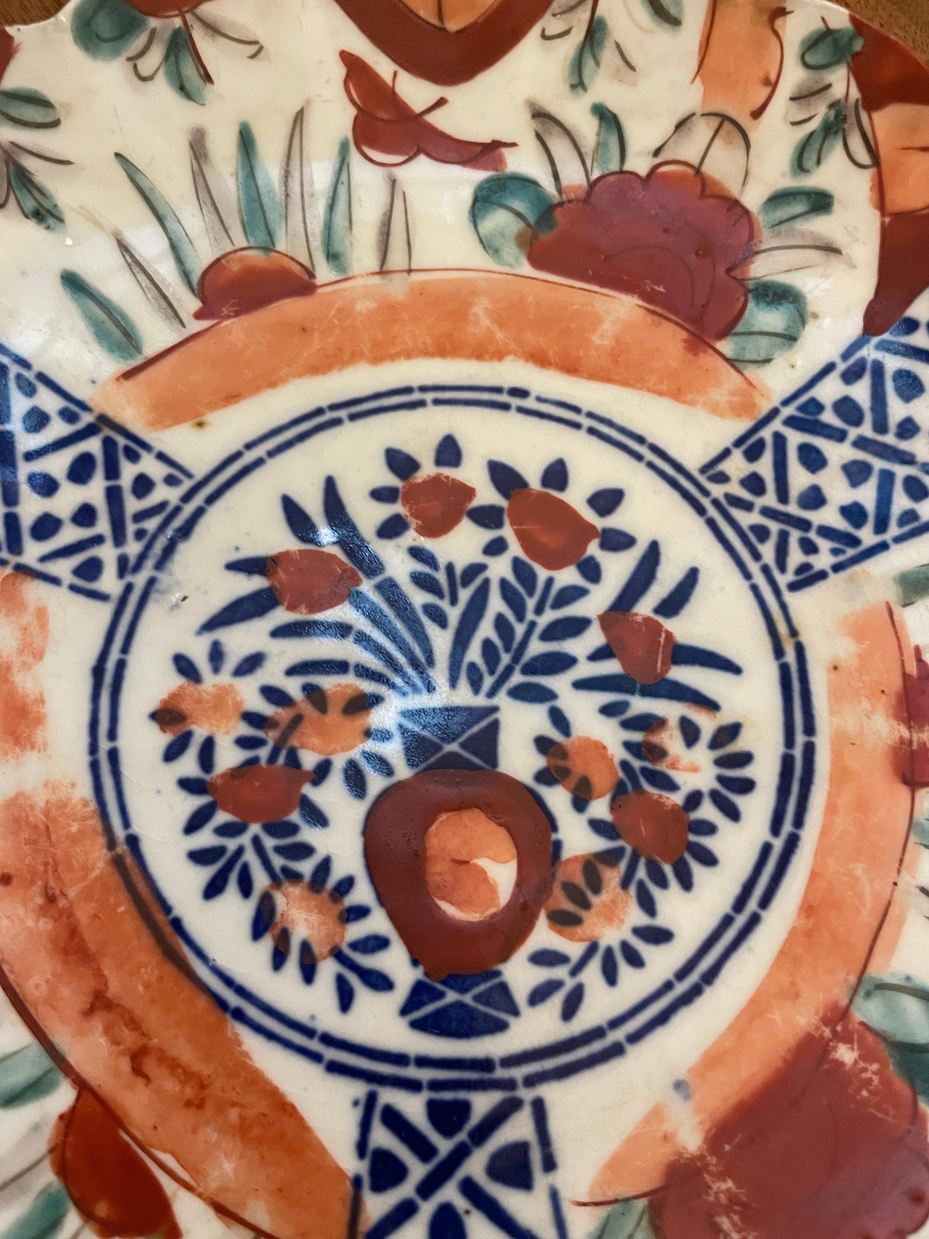 Two Antique 19th Century Japanese Quality Imari Plates For Sale 1