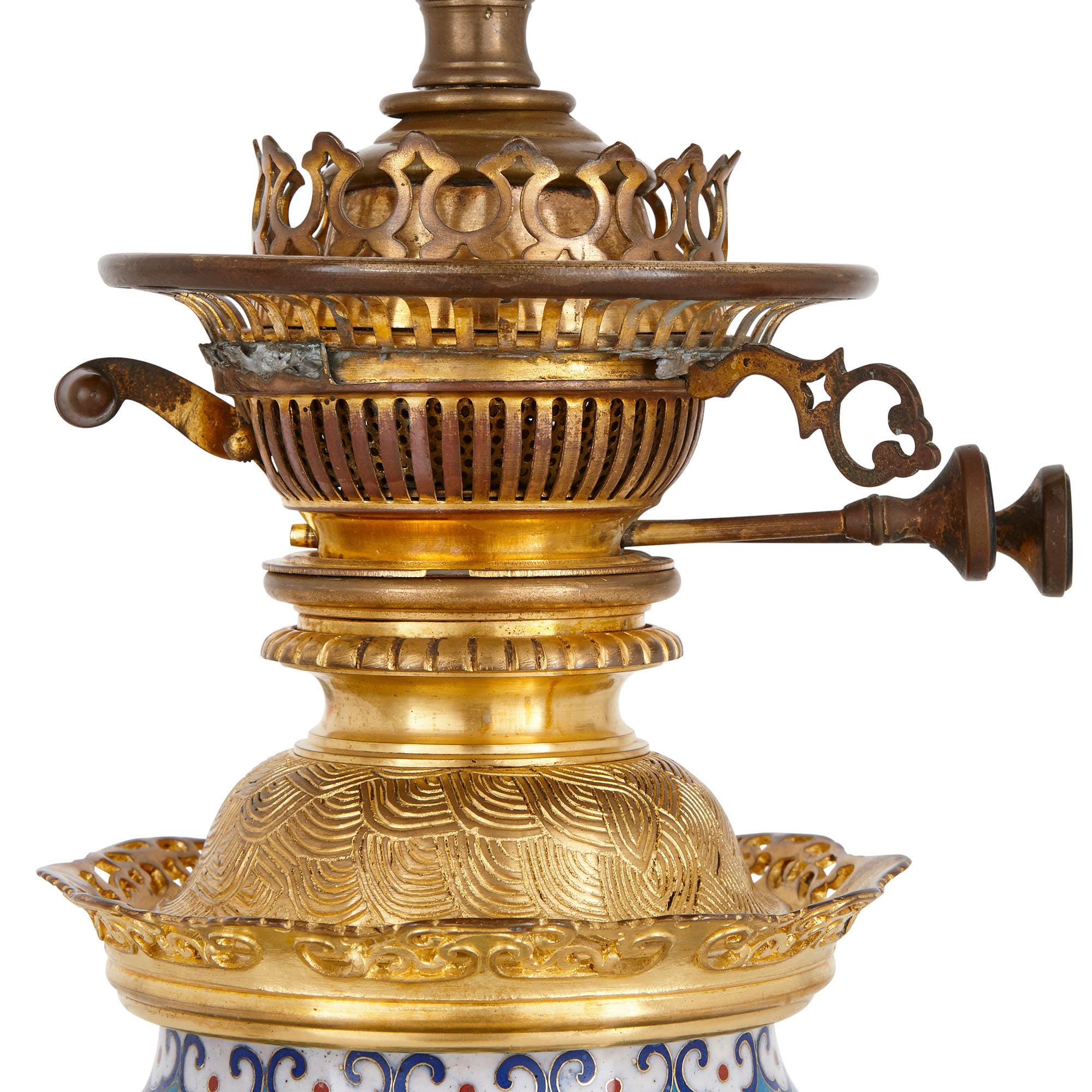 Antike Lampen aus Cloisonné-Emaille und vergoldeter Bronze (Chinesisch) im Angebot