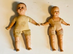 Zwei antike Mischpuppen mit Stoffkörper