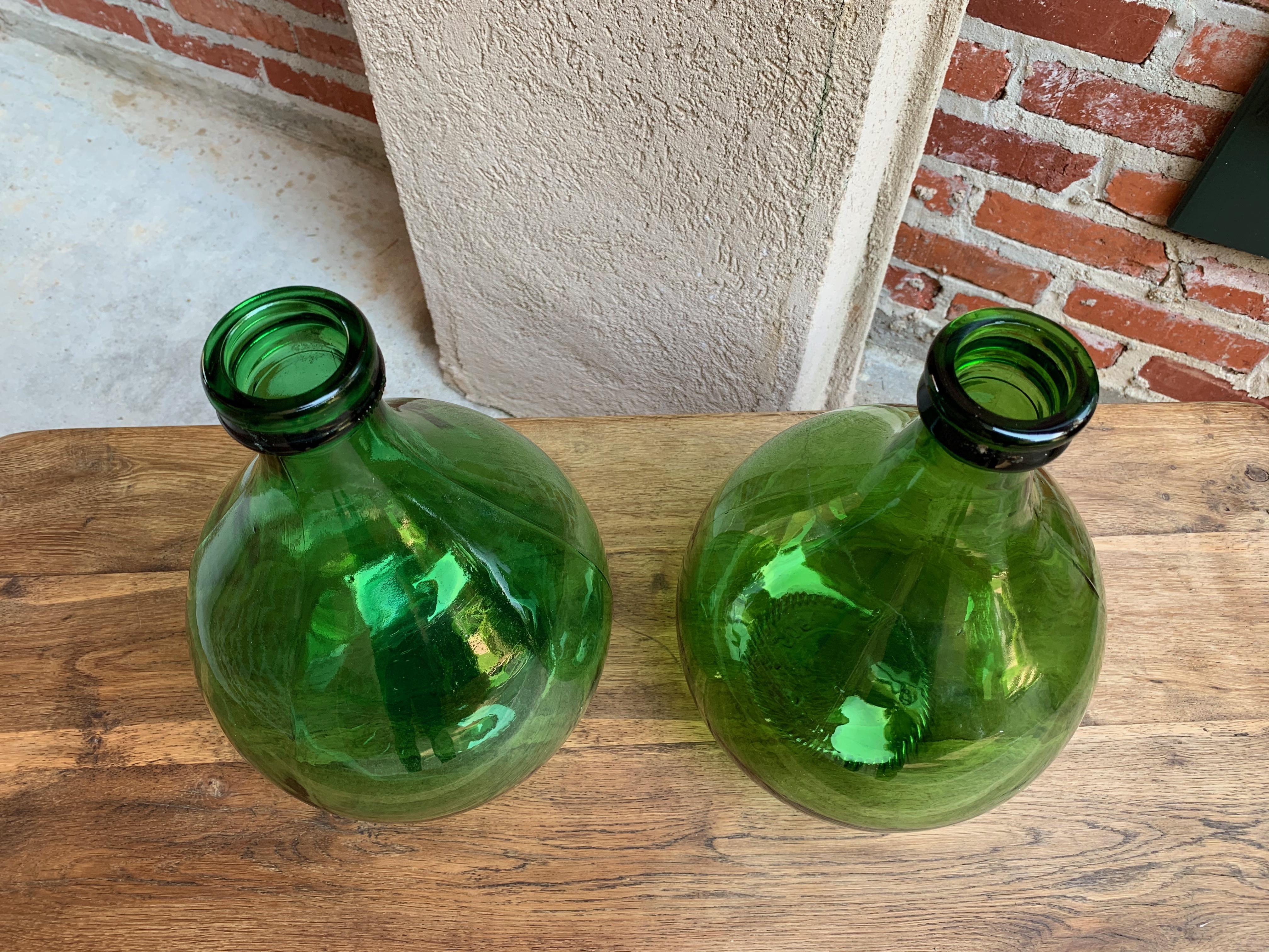 Zwei antike europäische grünes Glas Demijohn:: Carboy Weinkrug Italienisch Villani 4