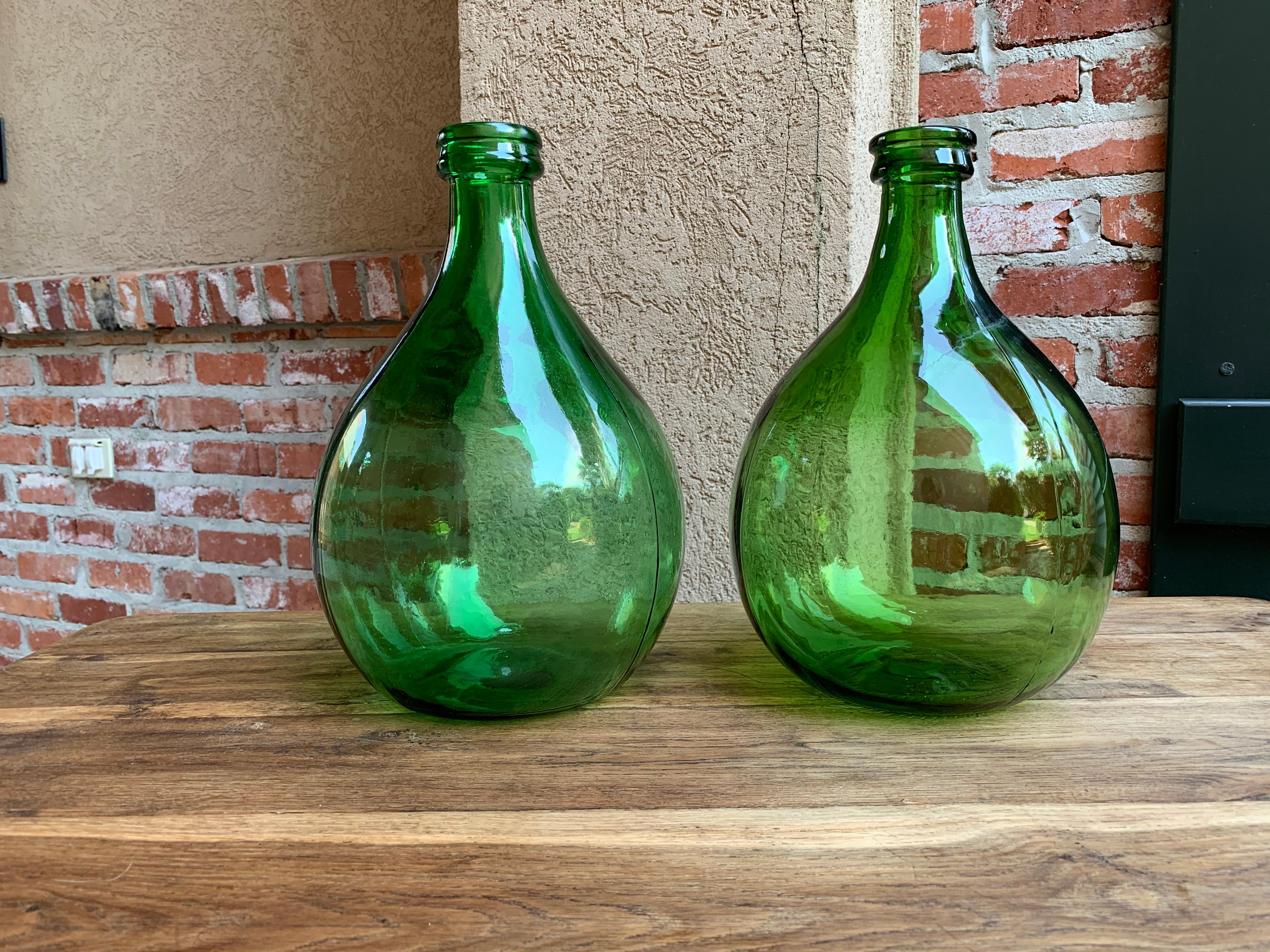 Zwei antike europäische grünes Glas Demijohn:: Carboy Weinkrug Italienisch Villani (Land)