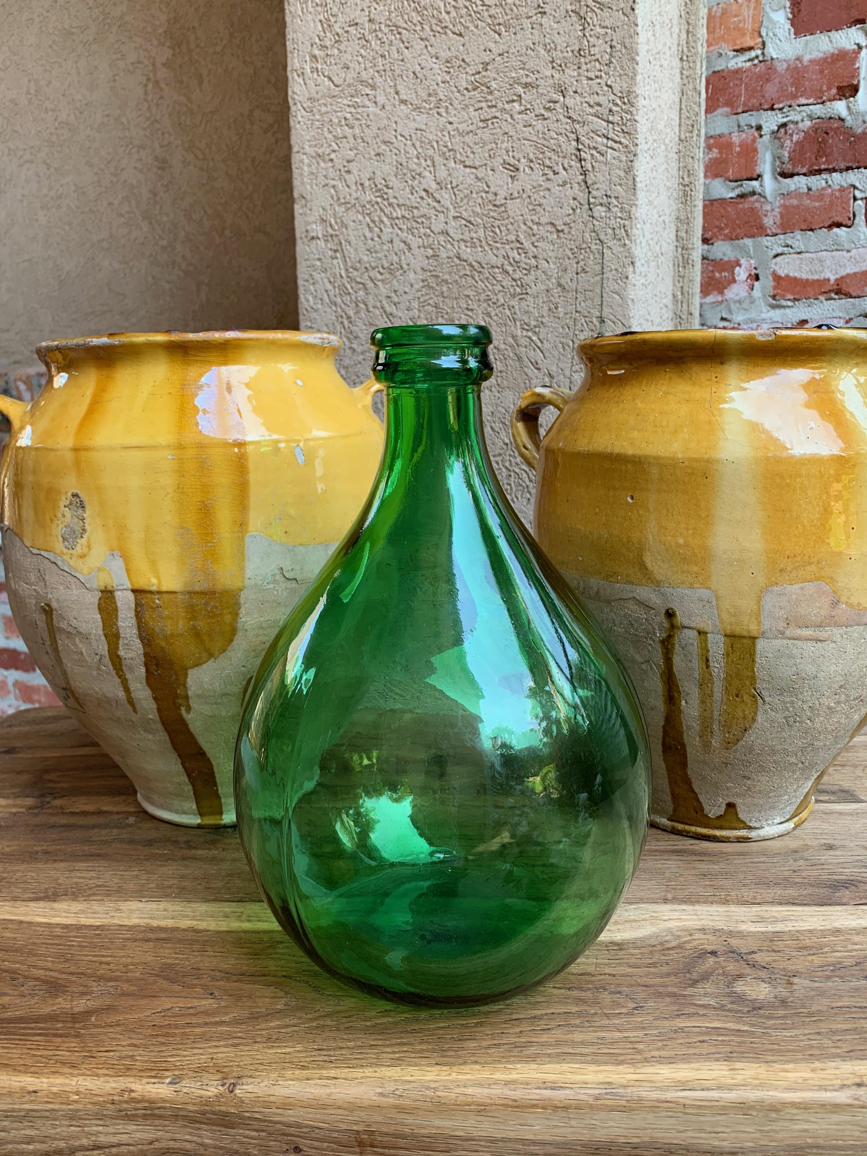 Zwei antike europäische grünes Glas Demijohn:: Carboy Weinkrug Italienisch Villani im Zustand „Gut“ in Shreveport, LA
