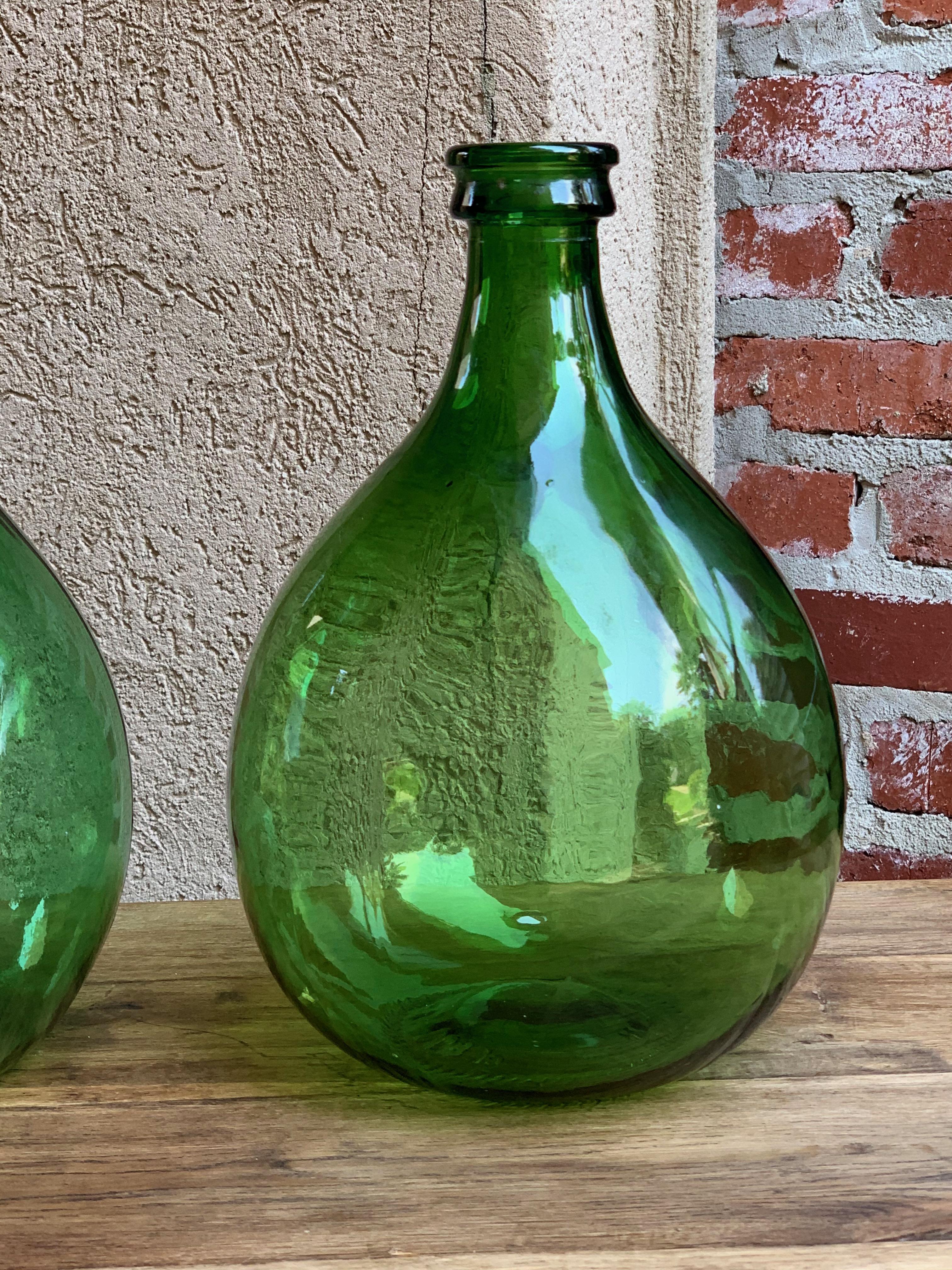 Zwei antike europäische grünes Glas Demijohn:: Carboy Weinkrug Italienisch Villani 1