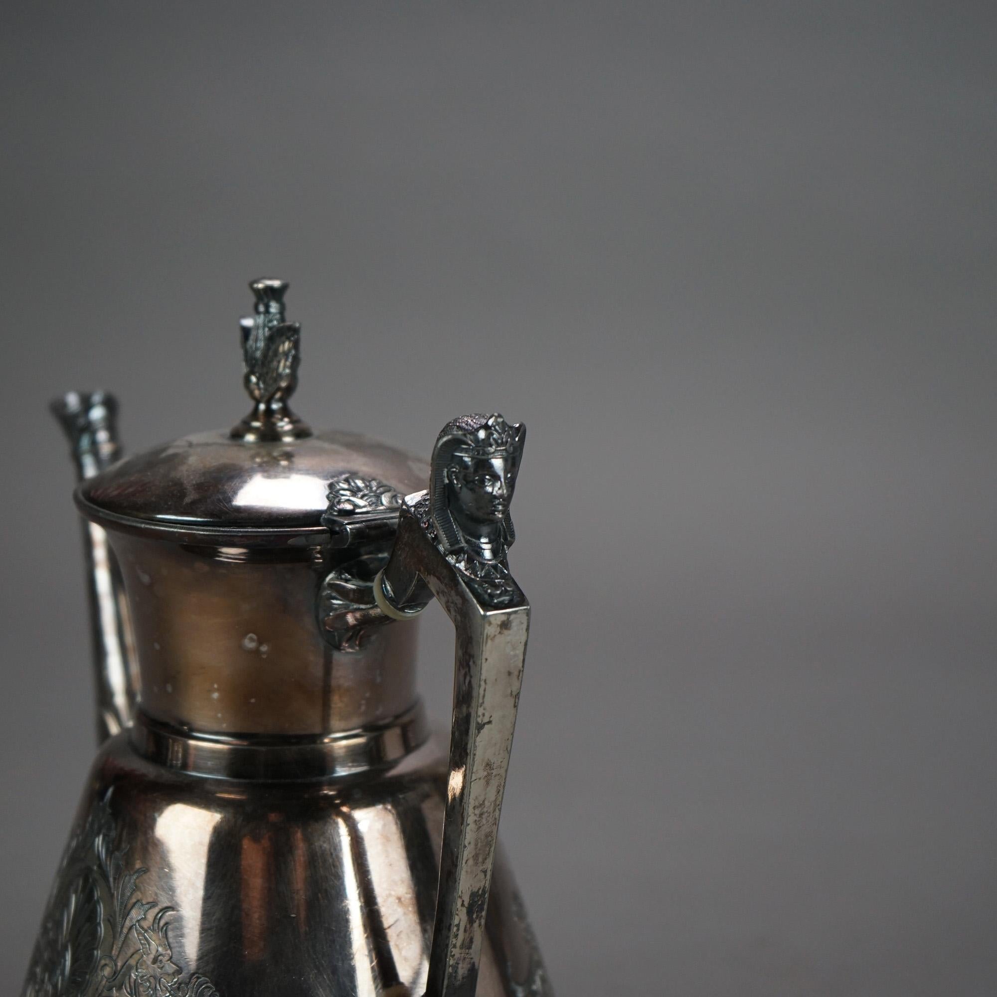Due antiche teiere con piede e figure placcate in argento C1890 in vendita 1