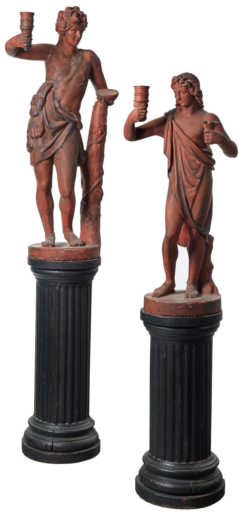 Dos figuras griegas antiguas sobre pedestales siglo XIX en venta