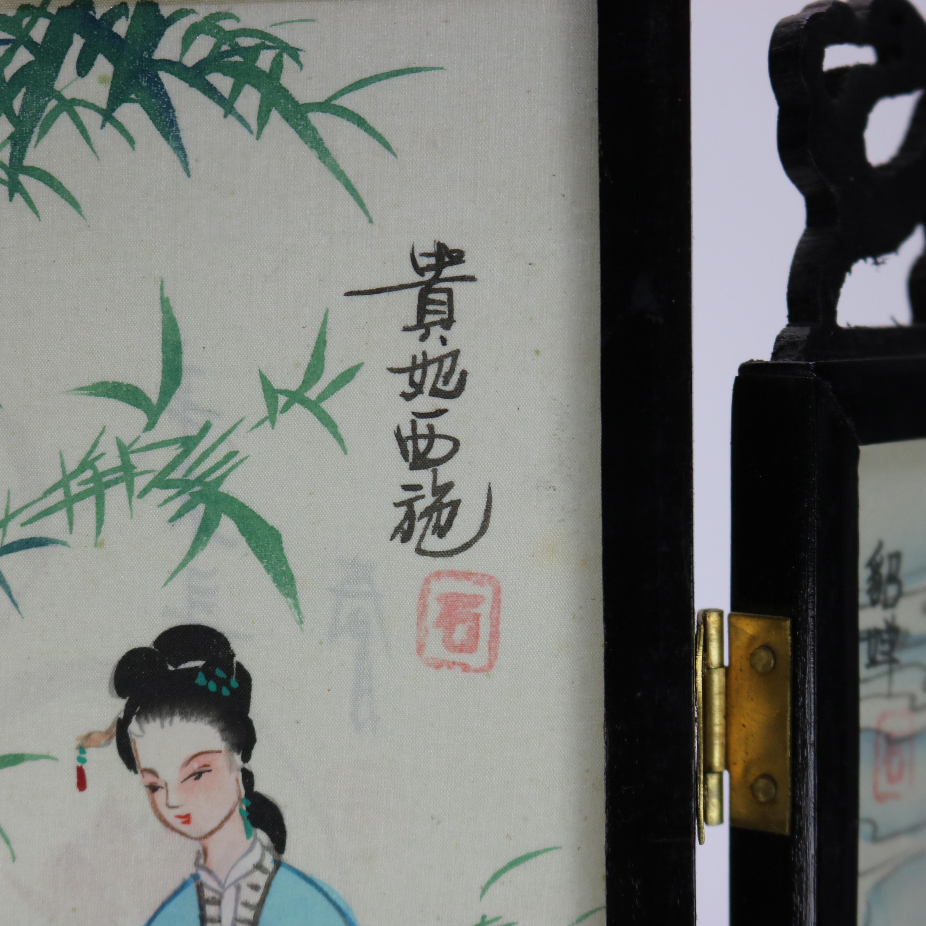 Deux paravents de table triptyque japonais anciens peints à la main Bon état - En vente à Big Flats, NY