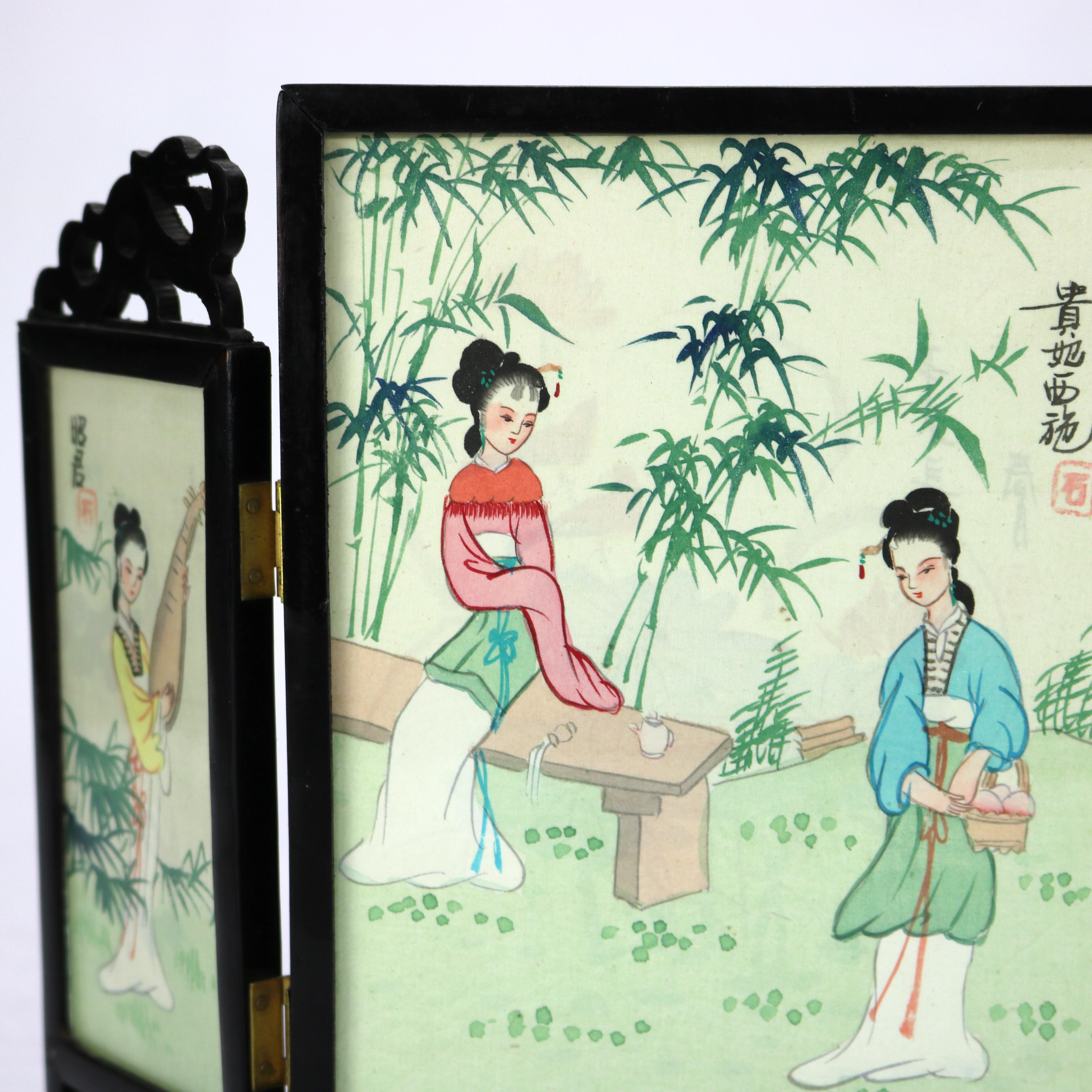 Bois Deux paravents de table triptyque japonais anciens peints à la main en vente